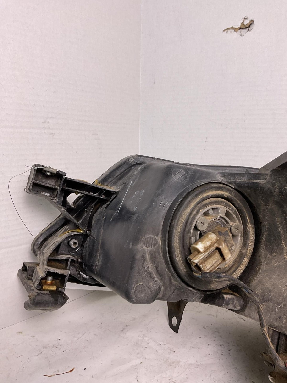 Headlight Assembly Right Passenger Side For 2006 Acura TL5