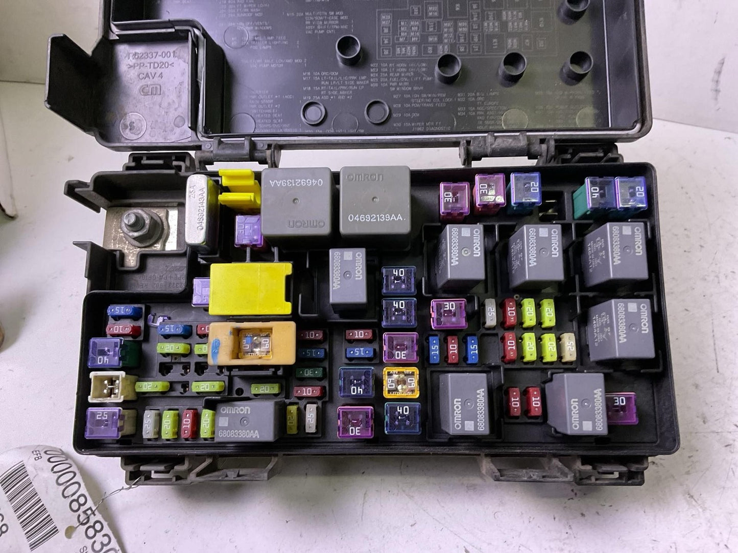 Engine Fuse Box DODGE CARAVAN 143