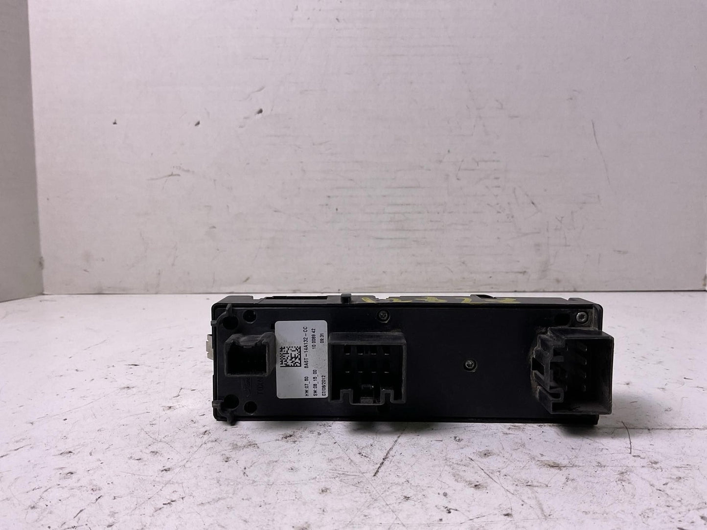 Door Switch Front FORD FIESTA 11 12 133