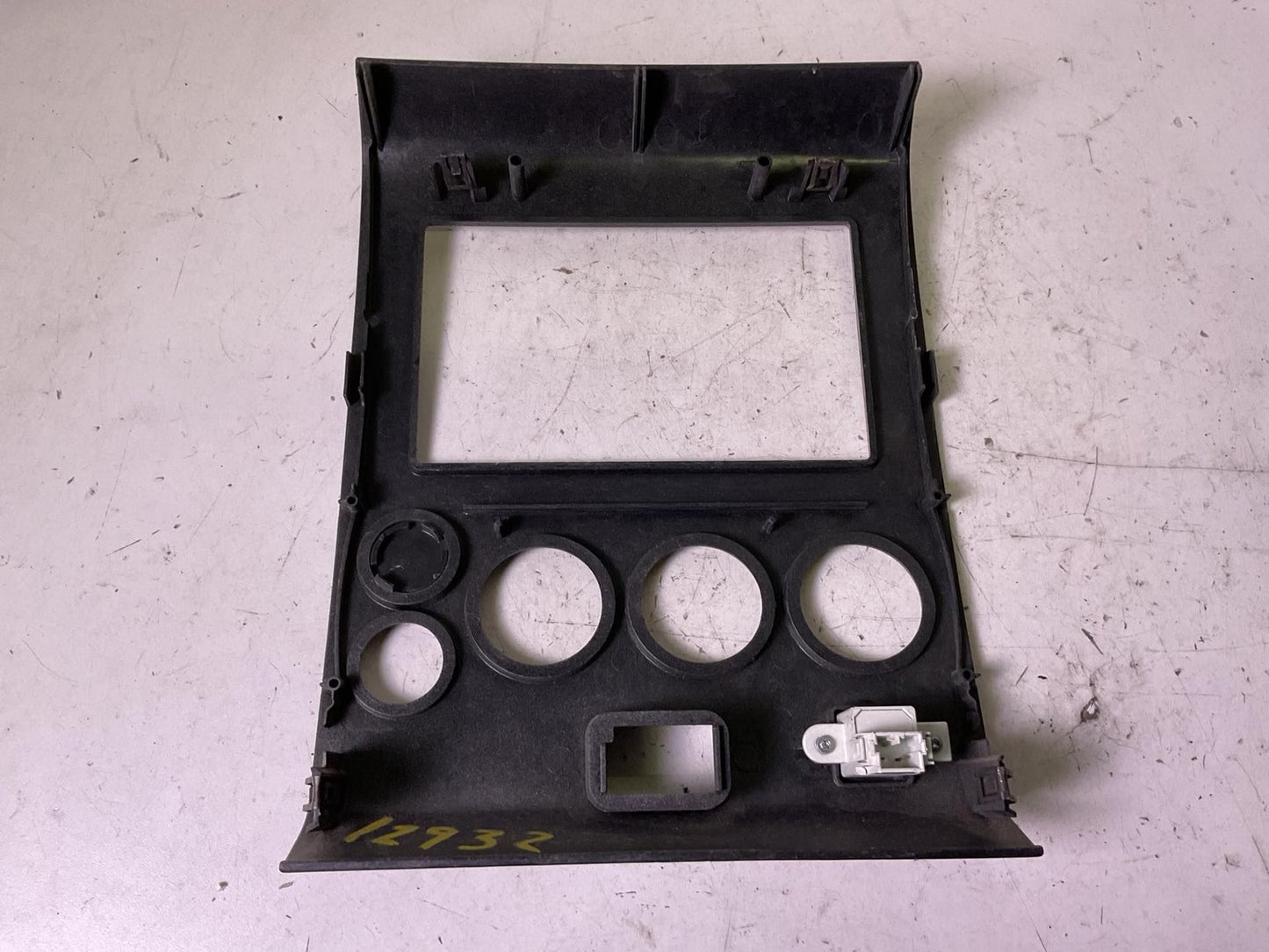 Radio Bezel Trim NISSAN TITAN 043