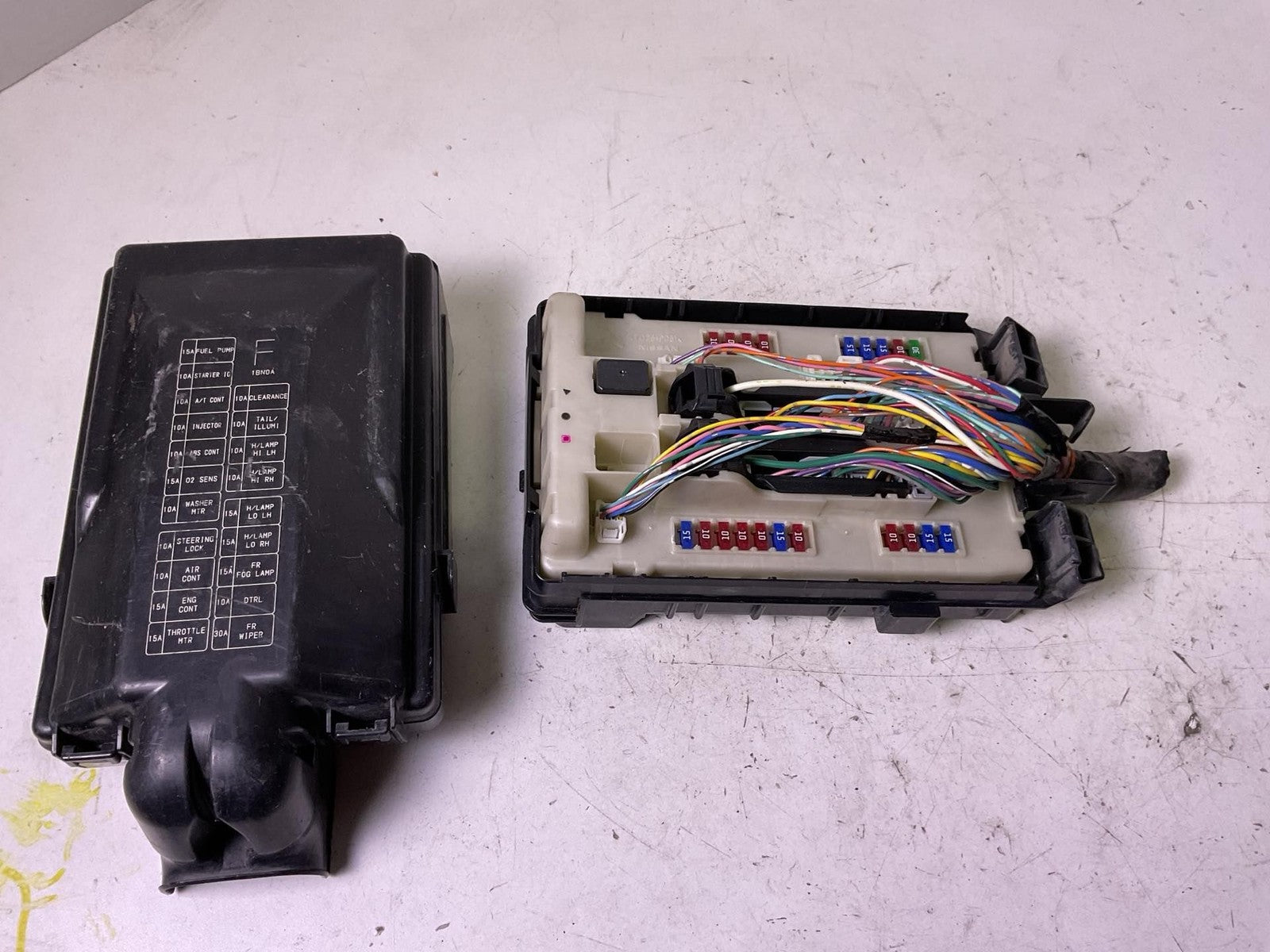 Engine Fuse Box INFINITI G35 07 080