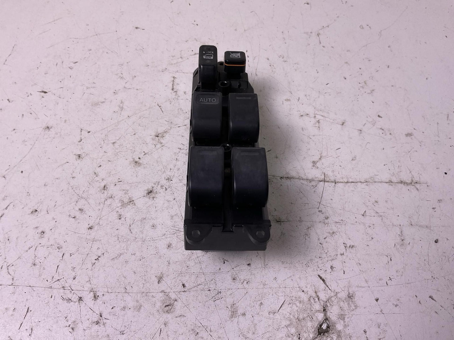 Door Switch Front TOYOTA SIENNA 04 05 06 07 08 09 104