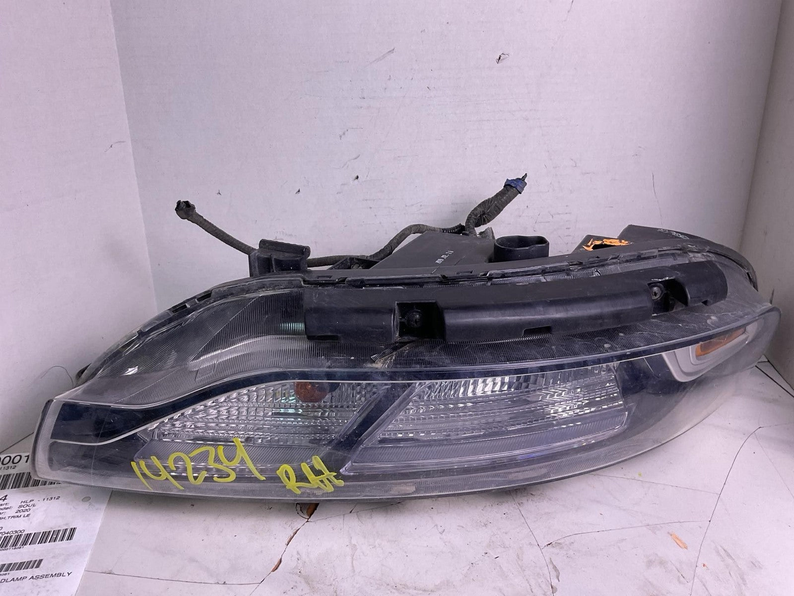 Headlamp Assembly KIA SOUL Right 20 21 220