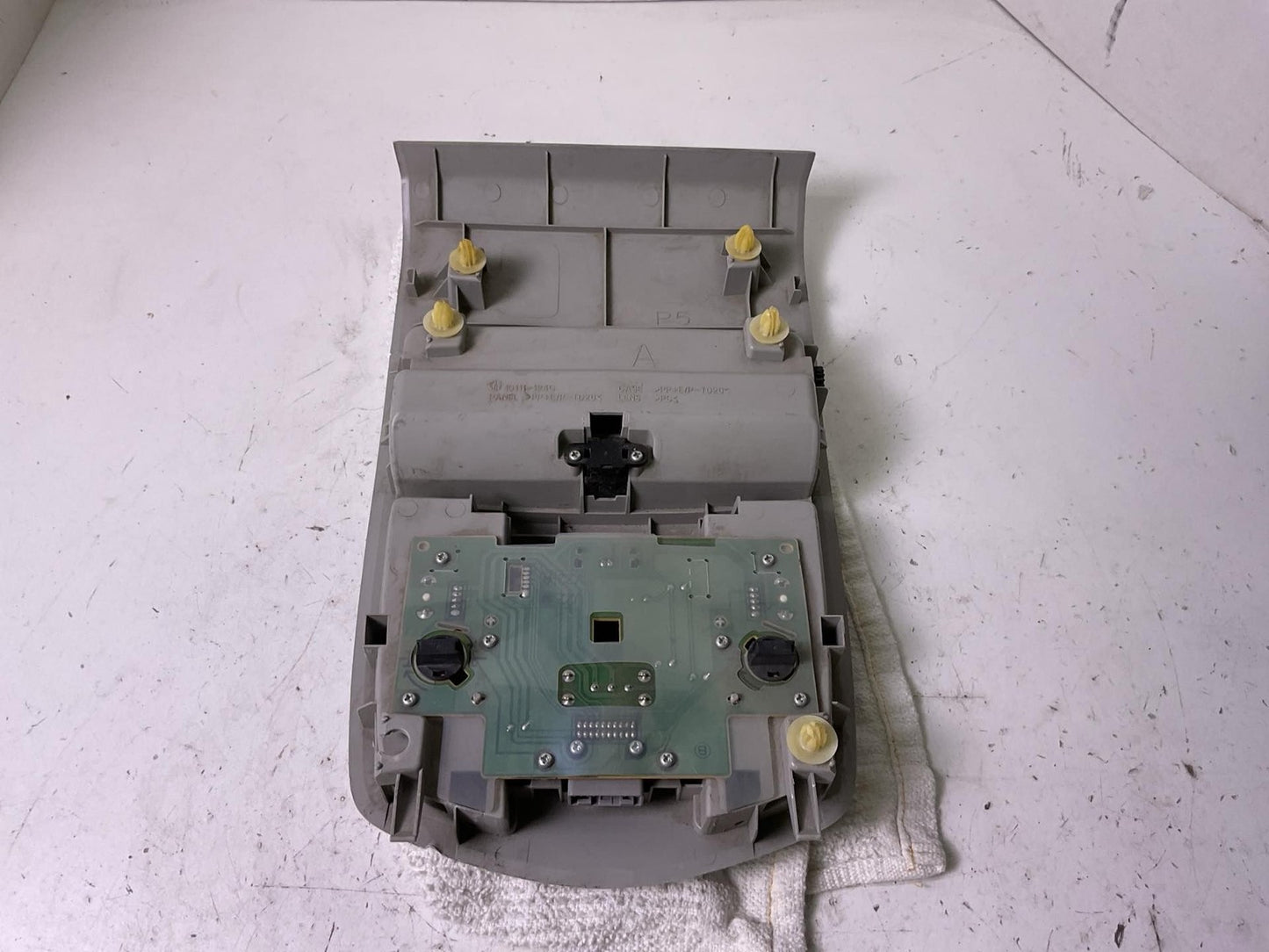 Front Console TOYOTA PRIUS 104