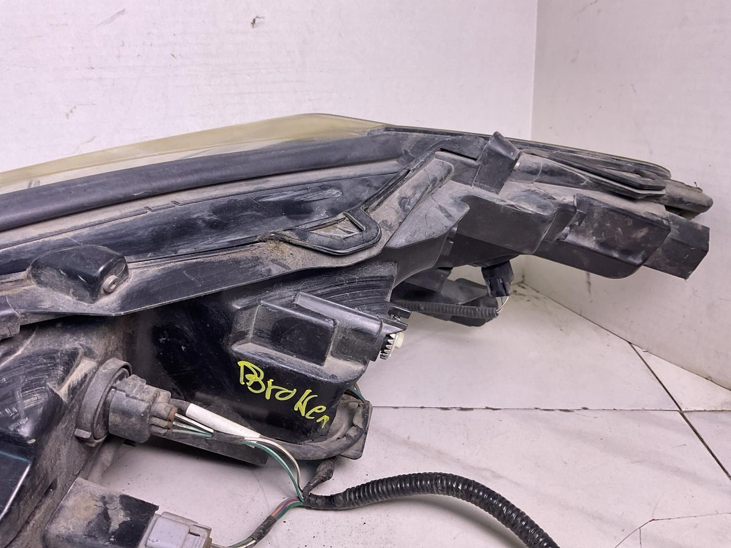 Headlamp Assembly TOYOTA CAMRY Right 18 19 20 21 22 23 245