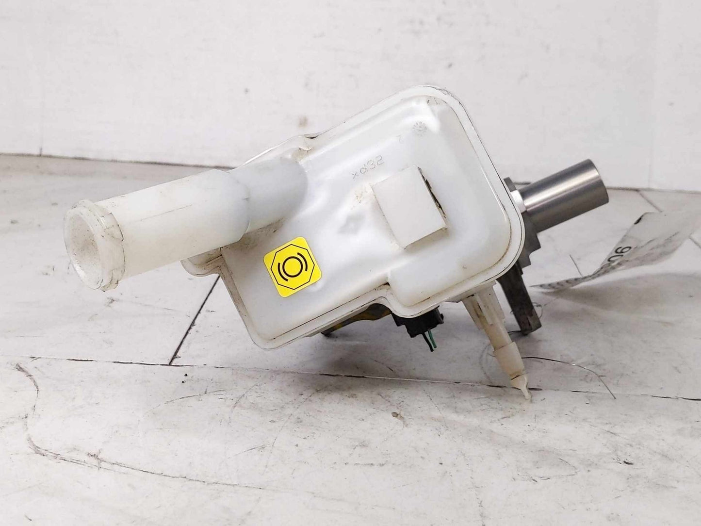 Master Cylinder NISSAN VERSA 12 13 14 15 16 17 18 195