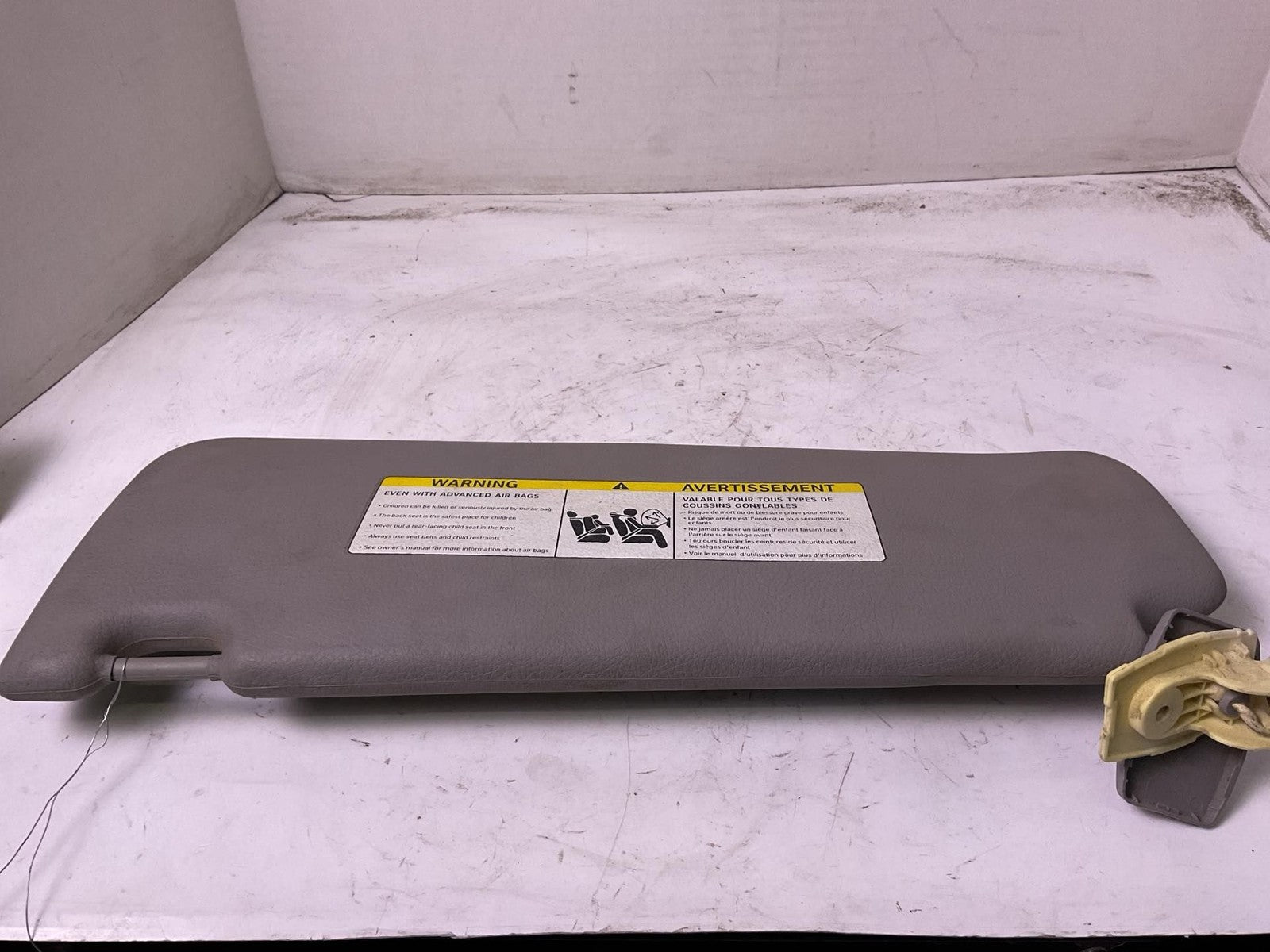 Sun Visor BMW 528I Right 11 12 13 14 15 160