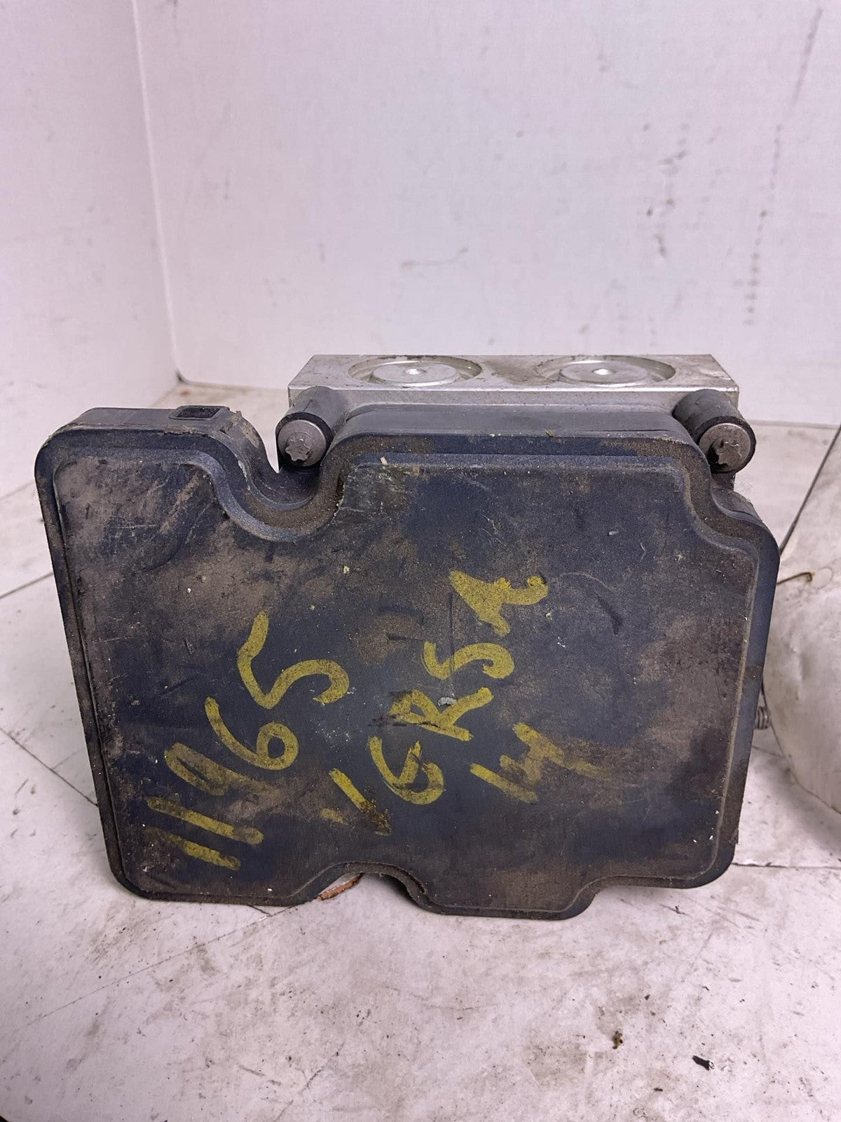 Anti-lock Brake Parts NISSAN VERSA 14 15 16 17 18 195