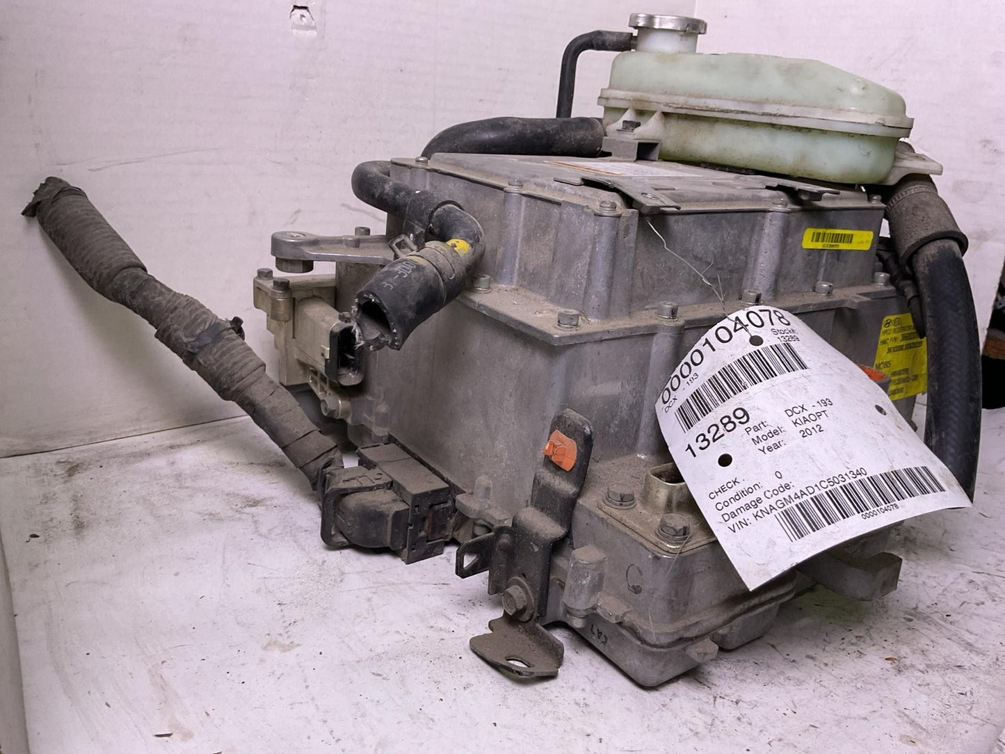 Converter/inverter/charger KIA OPTIMA 11 12 132