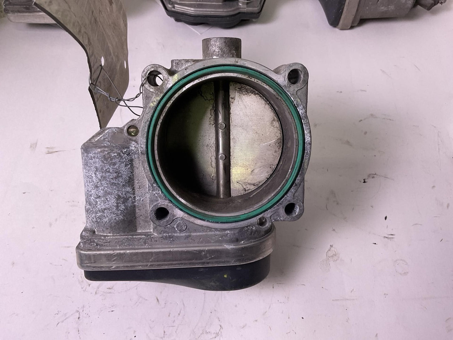 Throttle Body/valve Assy BMW 325I 061