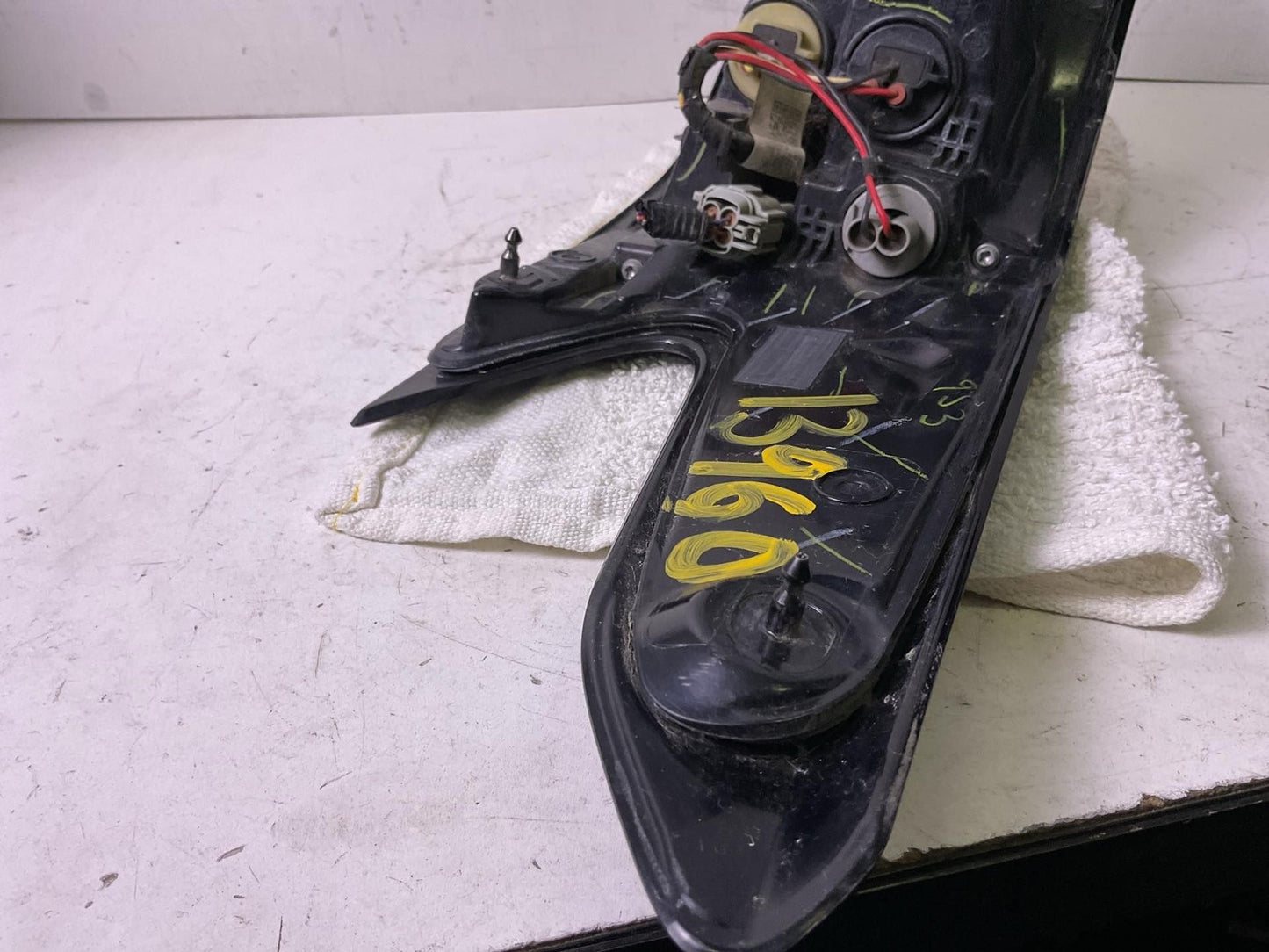 Tail Light Assembly Left Driver Side For 2020 2021 2022 2023 2024 Nissan Versa8