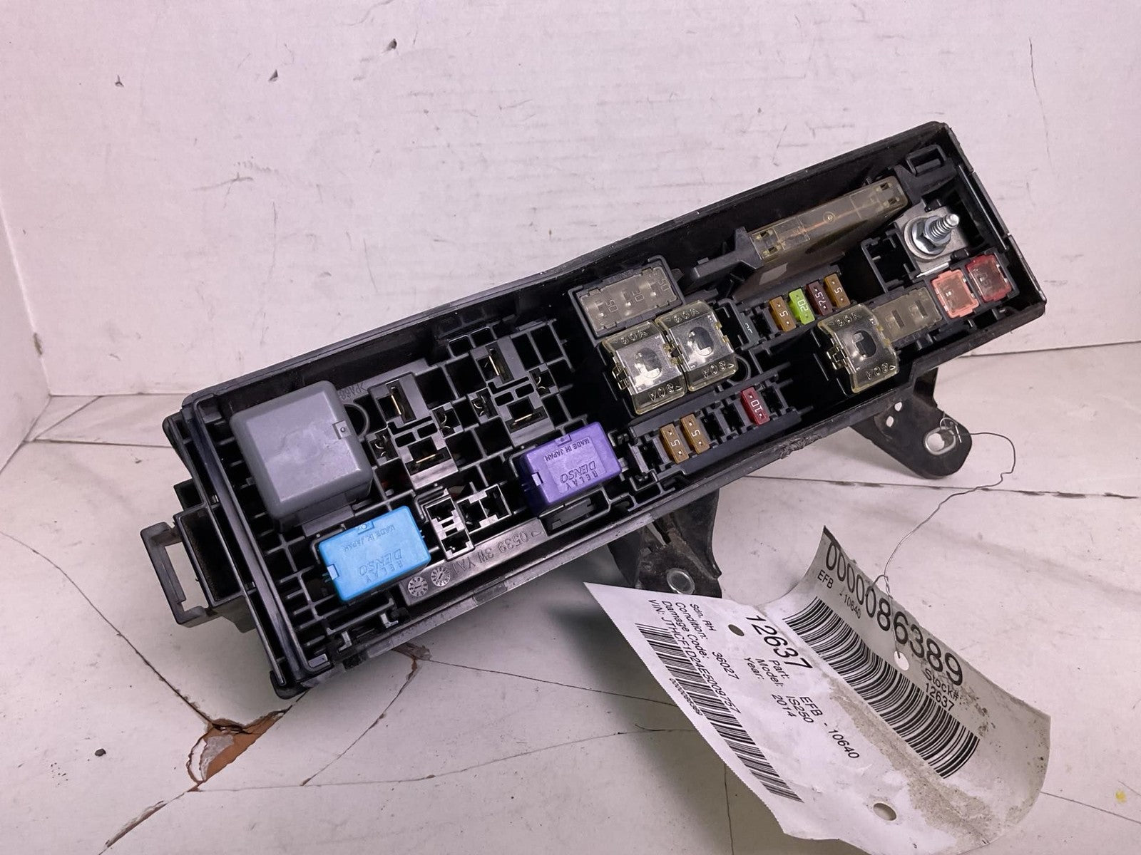 Engine Fuse Box LEXUS IS250 14 150