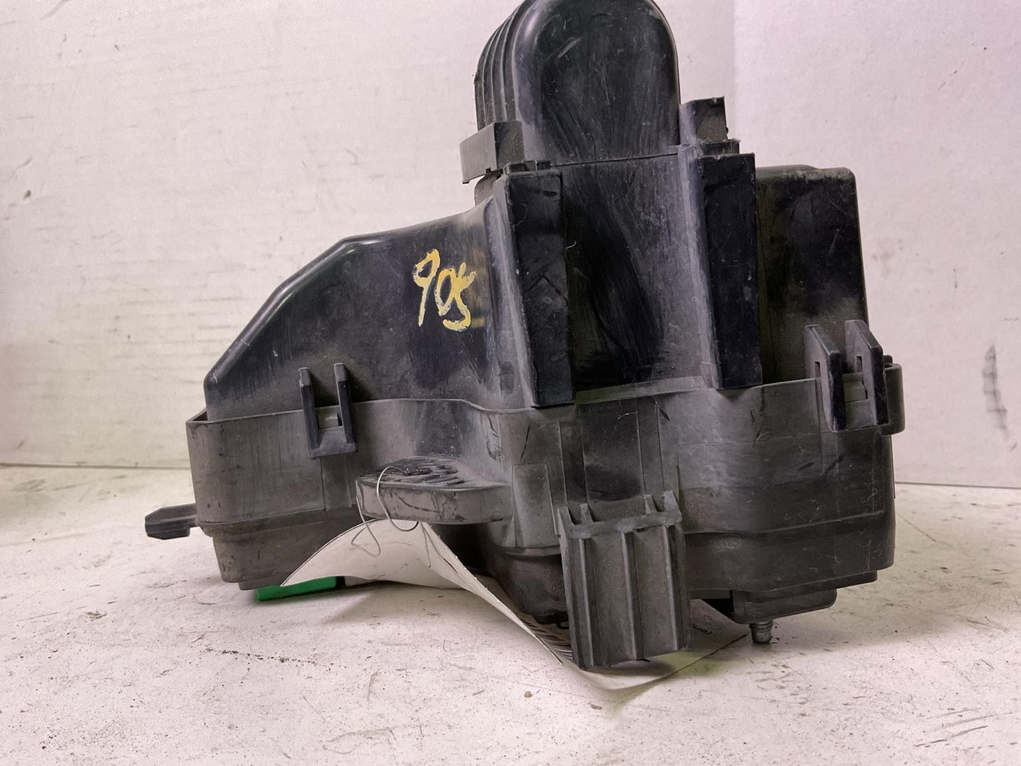 Engine Fuse Box HYUNDAI VELOSTER 12 13 144