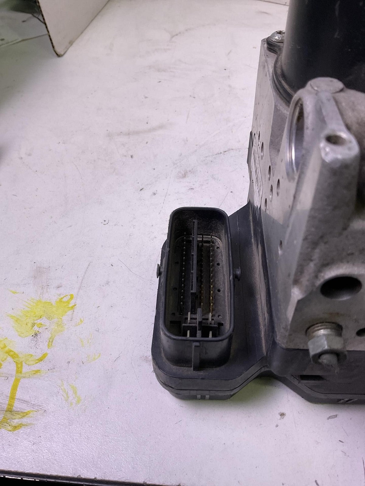 Anti-lock Brake Parts TOYOTA SIENNA 04 05 06 07 085