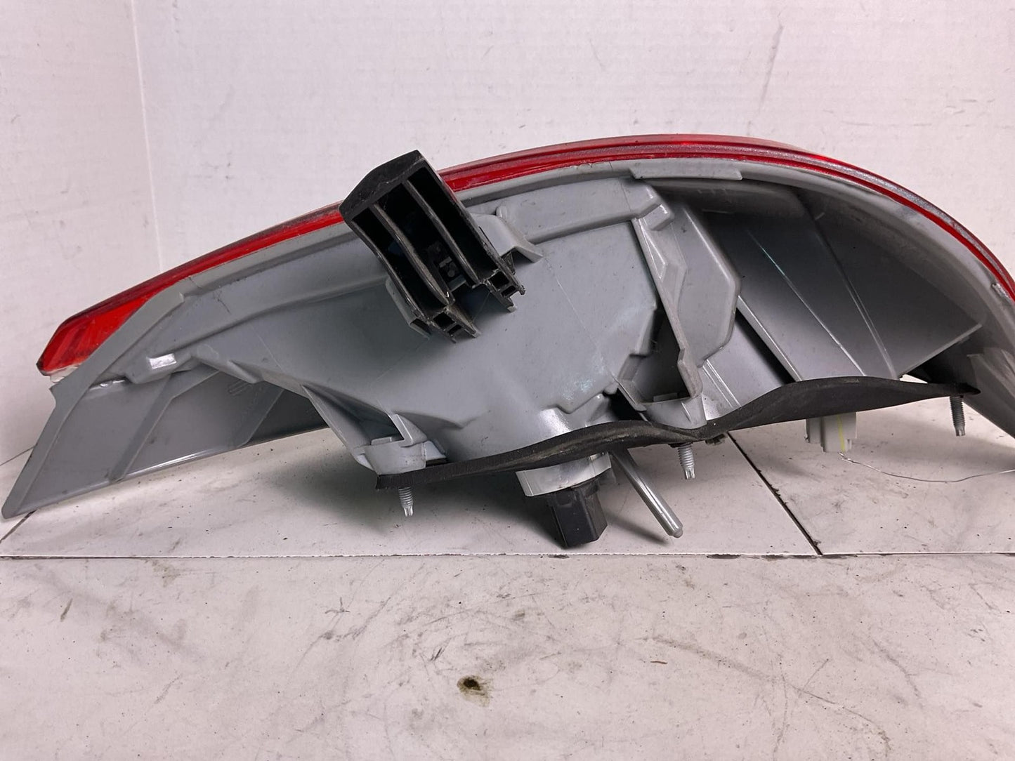 Tail Light Assembly TOYOTA CAMRY Right 12 13 145