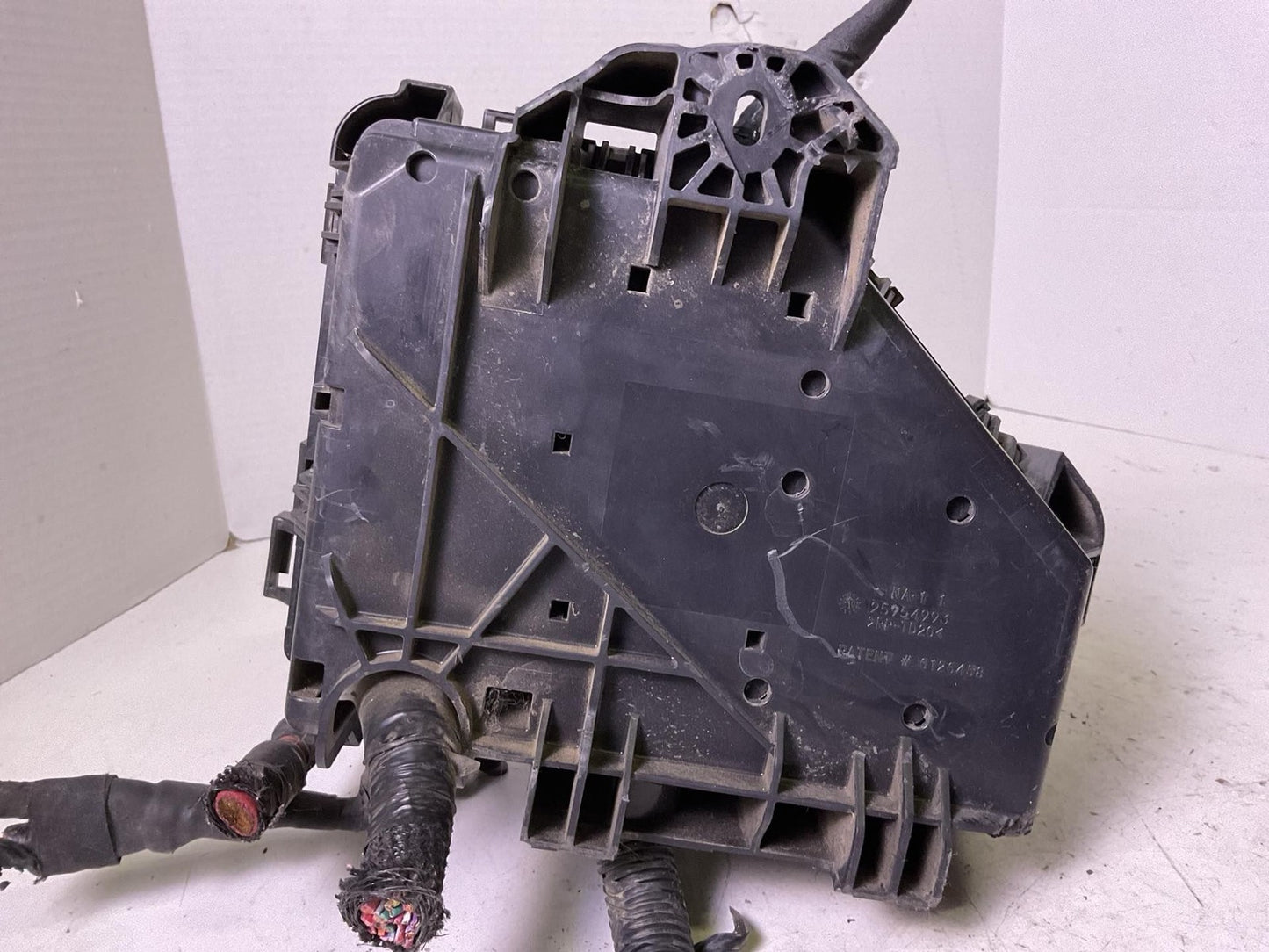 Engine Fuse Box CADILLAC CTS 11 12 13 146