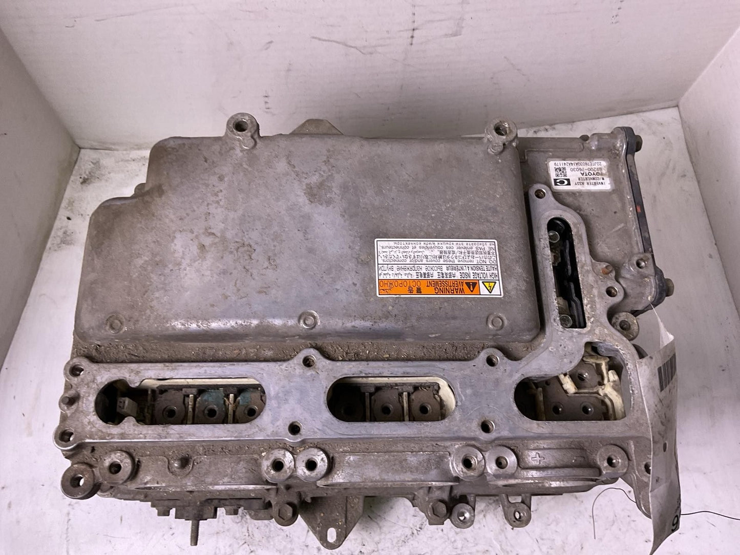 Converter/inverter/charger LEXUS CT200H 13 142