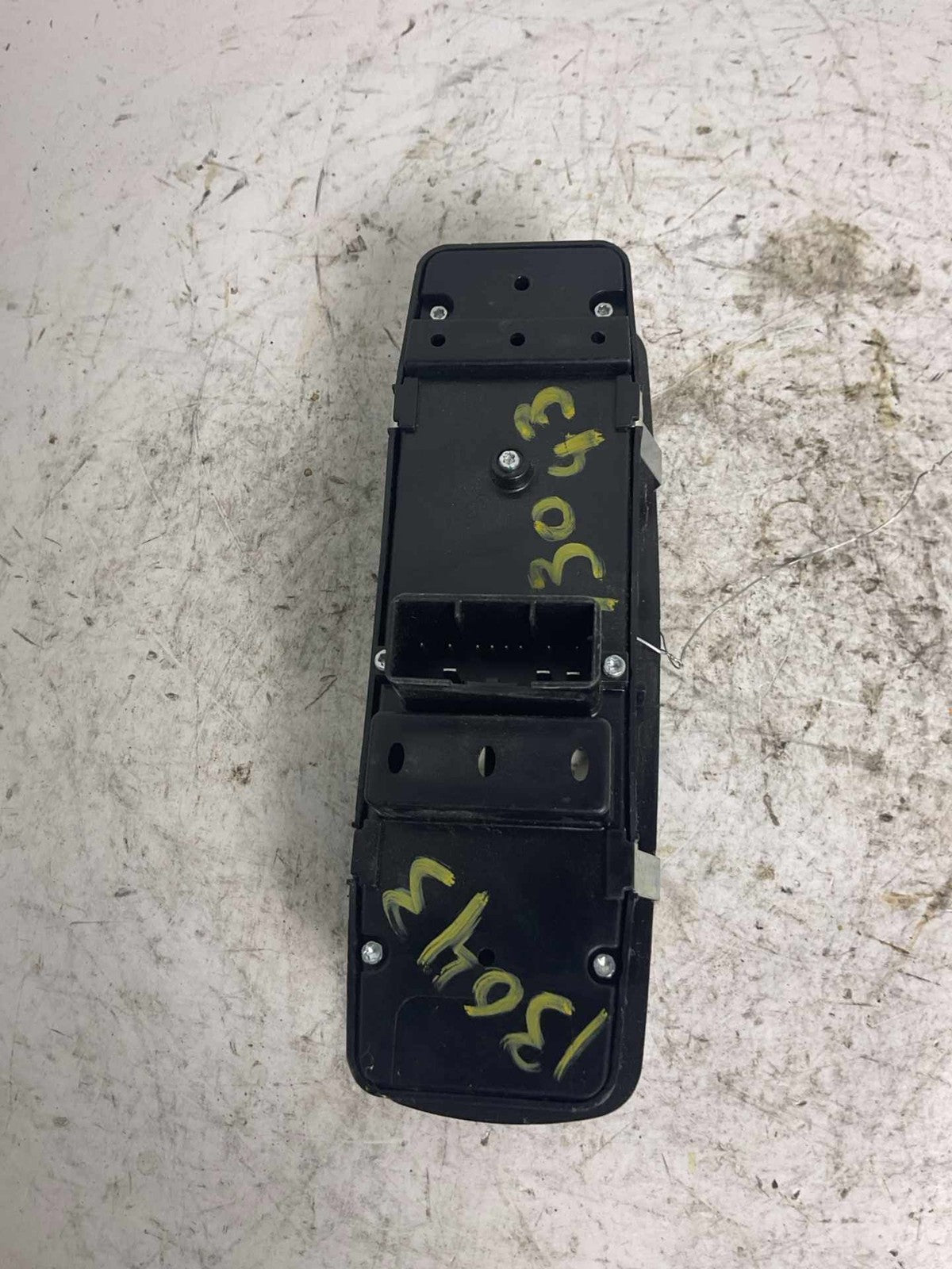 Door Switch Front DODGE PICKUP 2500 15 16 17 18 19 20 21 22 23 241