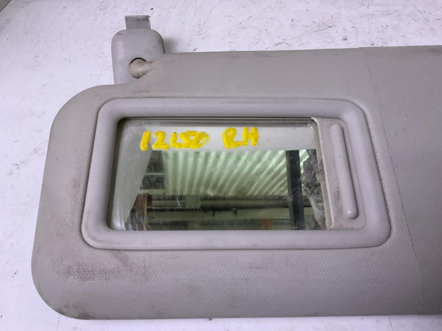 Sun Visor TOYOTA YARIS Right 19 202