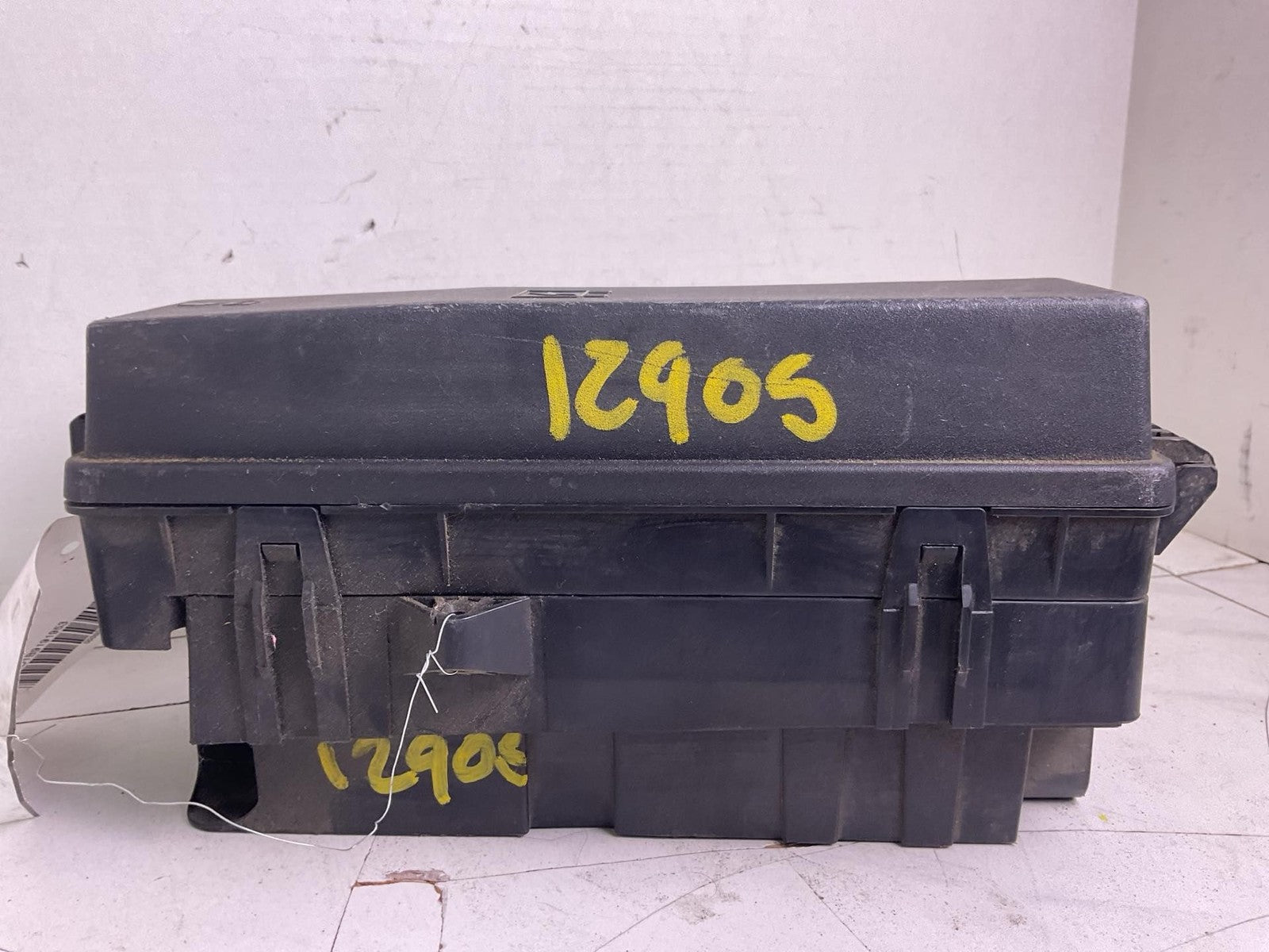 Engine Fuse Box For 2011 Chevy Camaro5