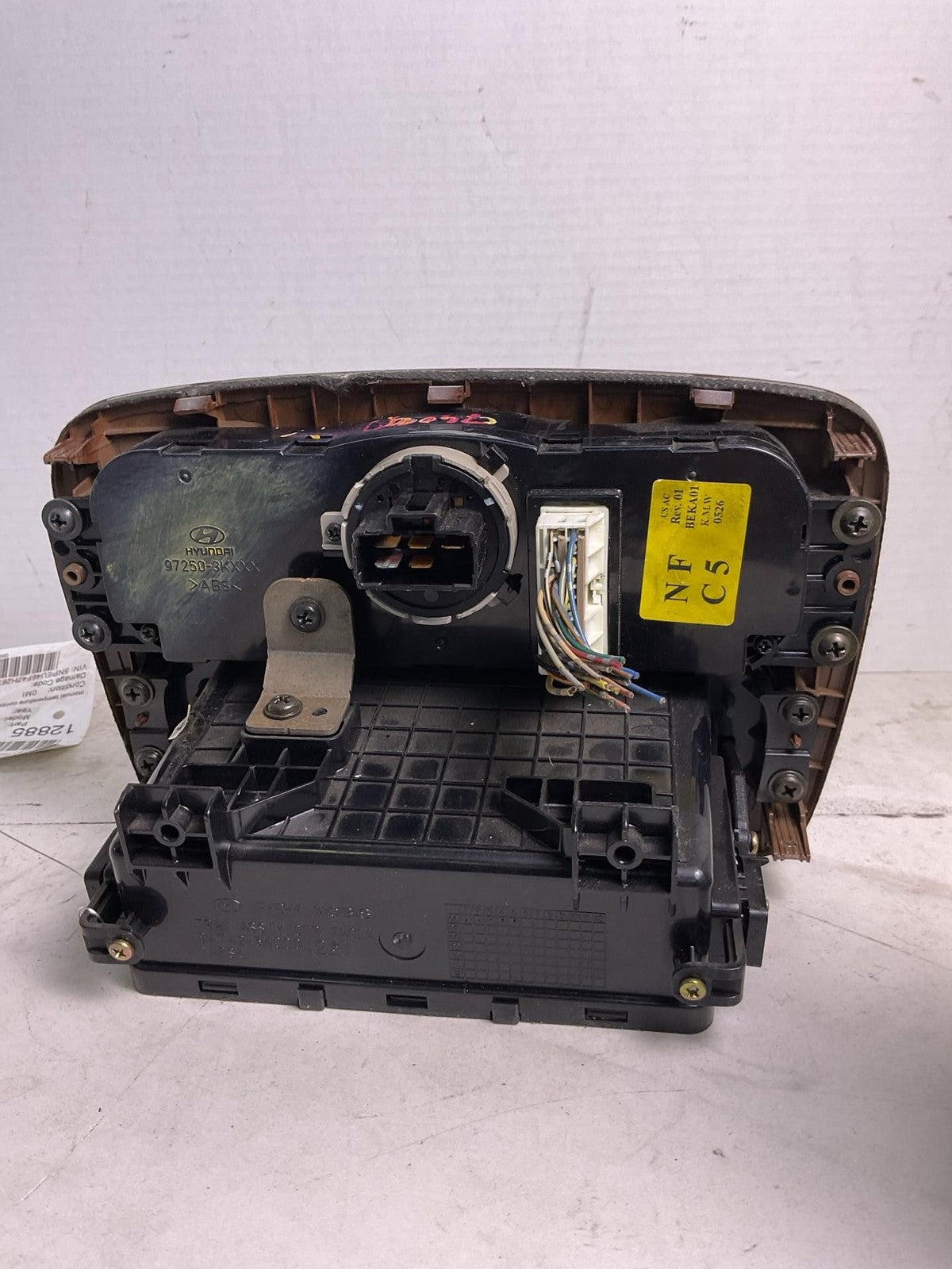 Heater A/c Control HYUNDAI SONATA 06 07 083
