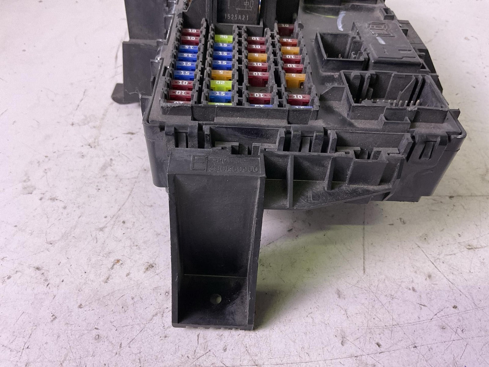 Engine Fuse Box FORD EXPEDITION 152