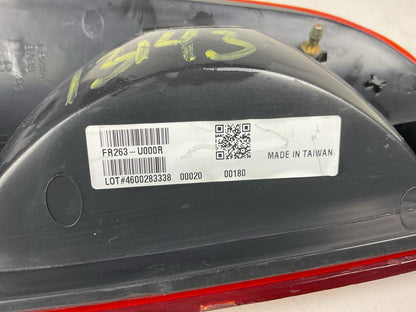 Tail Light Assembly FORD PICKUP F150 Right 01 02 03 044