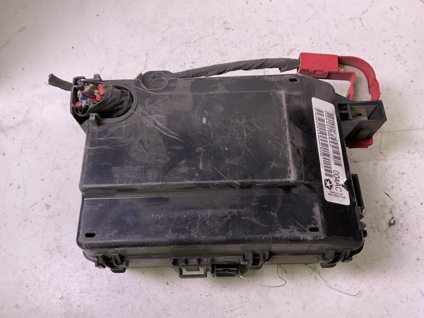 Engine Fuse Box DODGE CHARGER 19 203