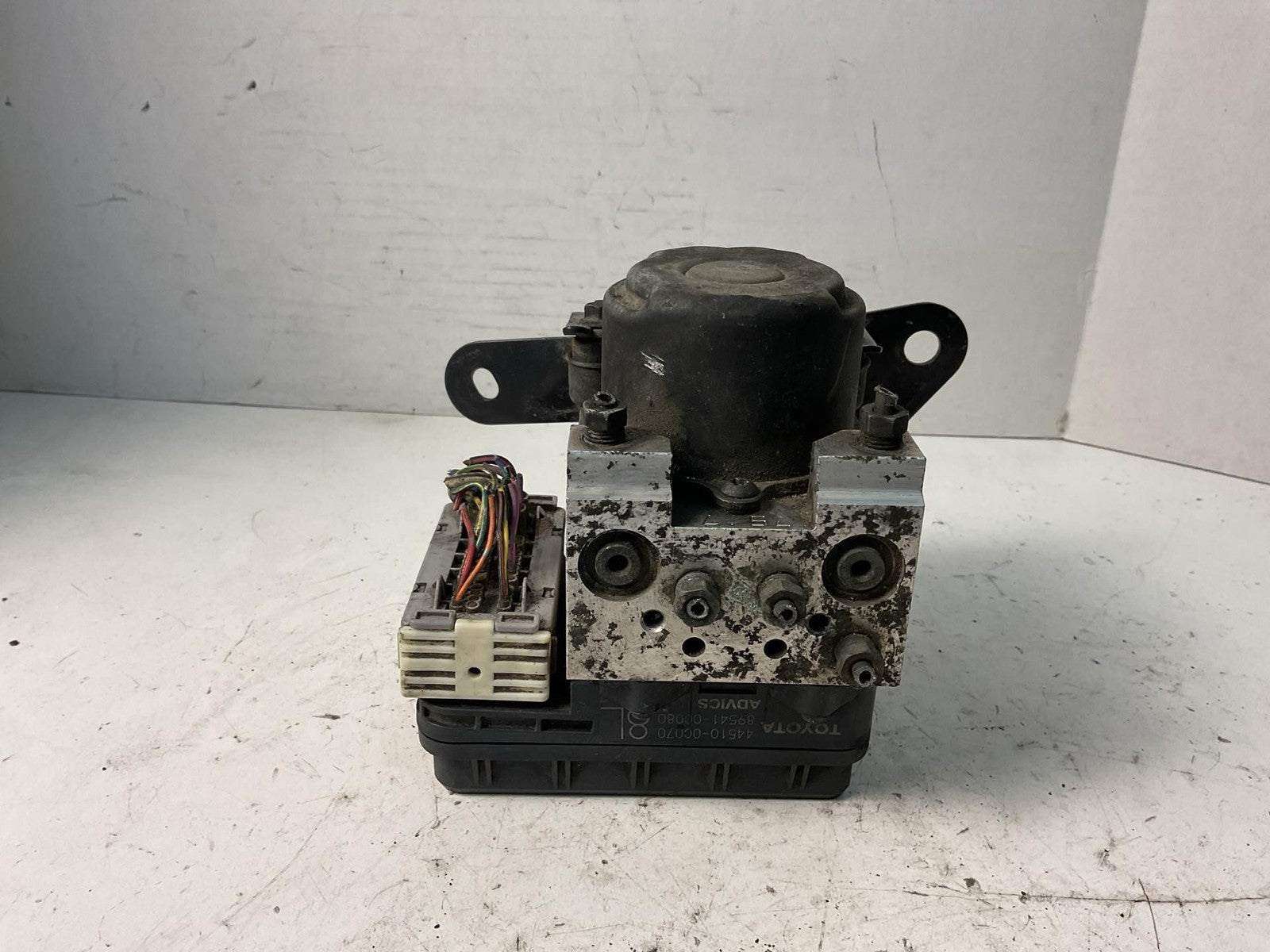 Anti-lock Brake Parts TOYOTA TUNDRA 05 061