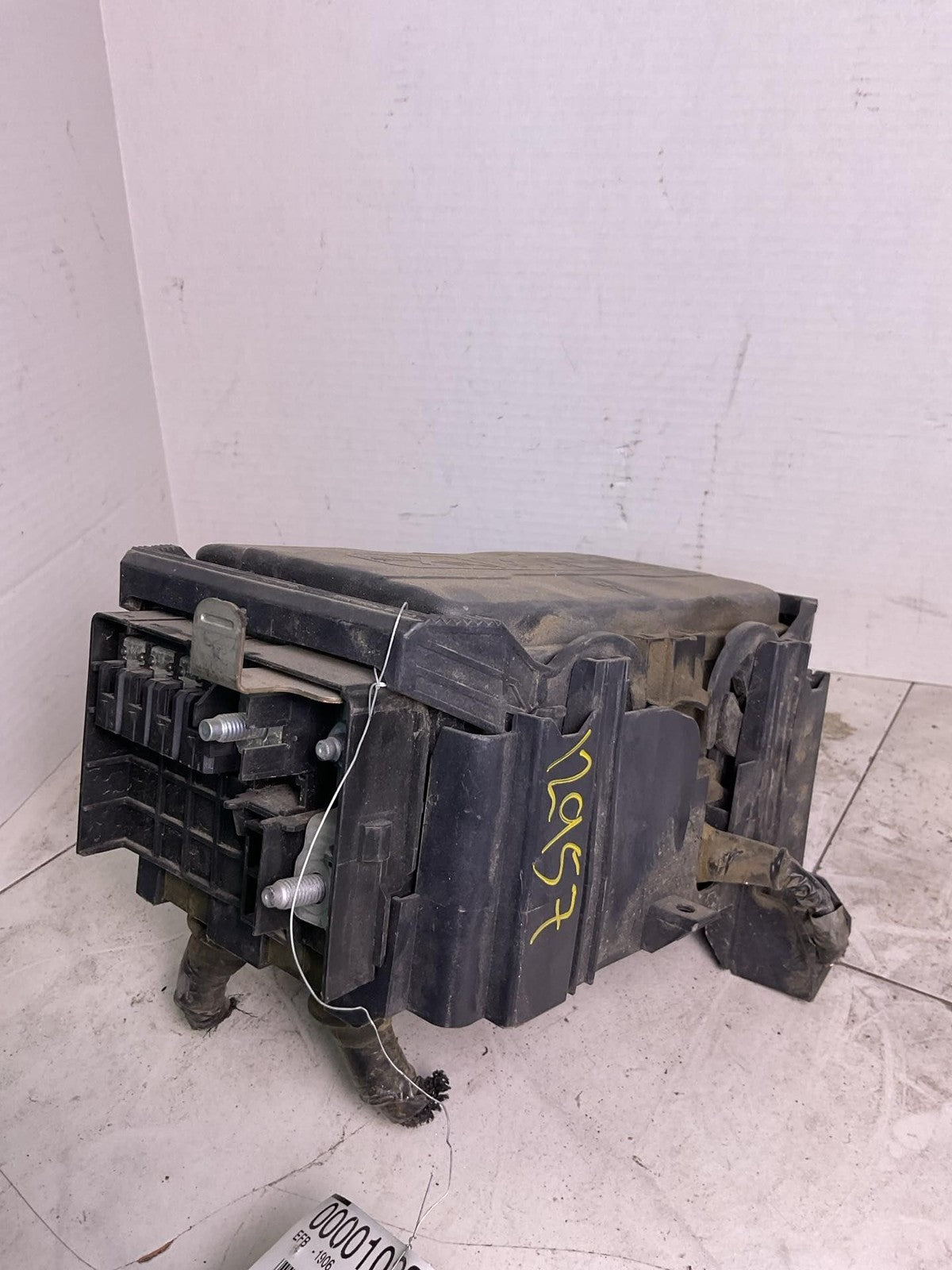 Engine Fuse Box CHEVY MALIBU 160