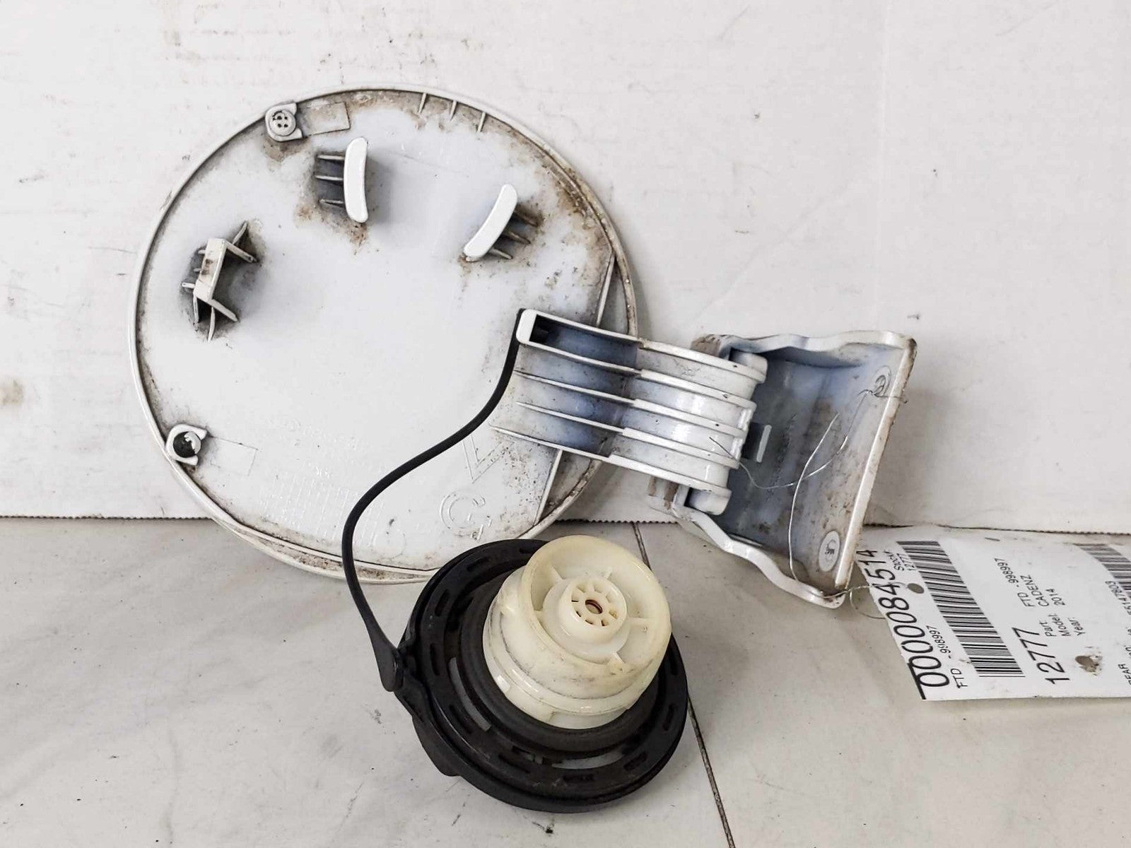 Fuel Tank Door KIA CADENZA 14 15 161