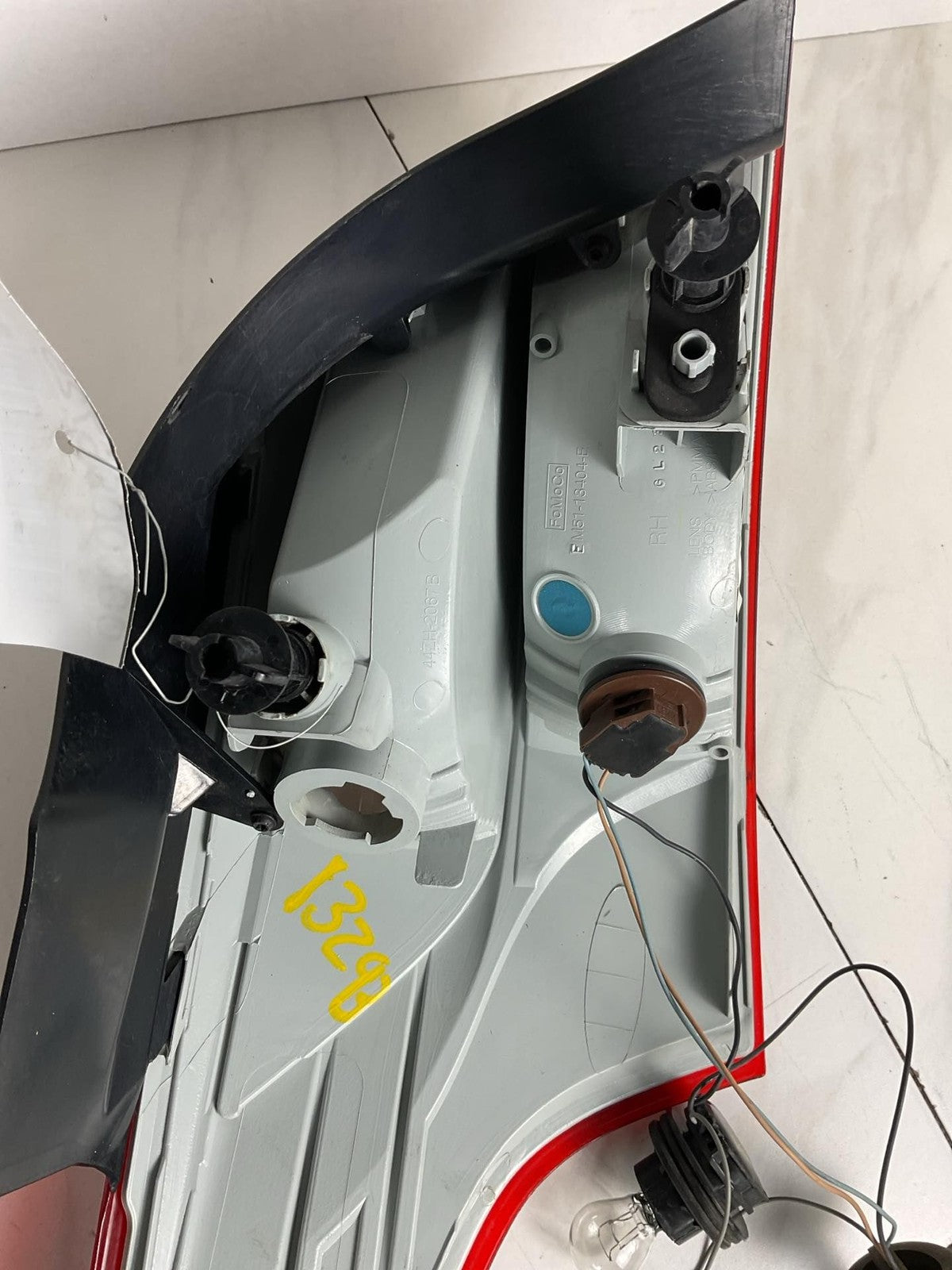 Tail Light Assembly FORD FOCUS Right 12 13 144