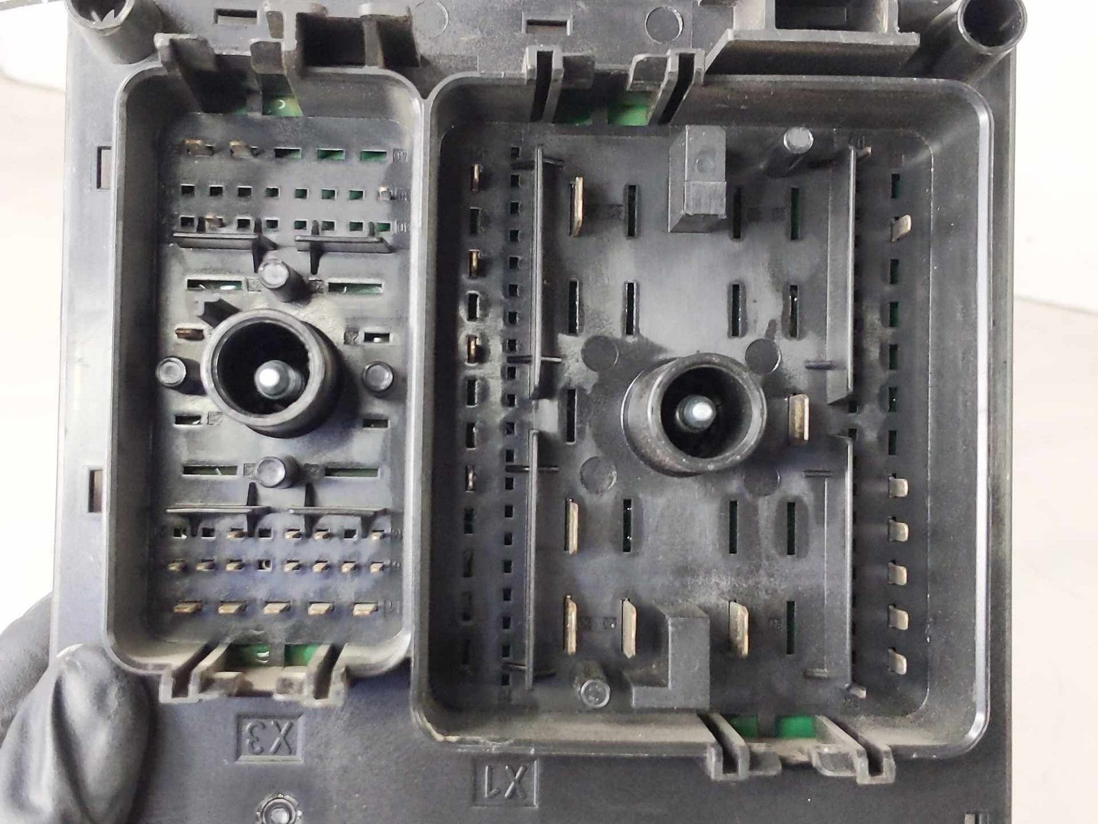 Engine Fuse Box CHEVY CAMARO 12 13 14 158