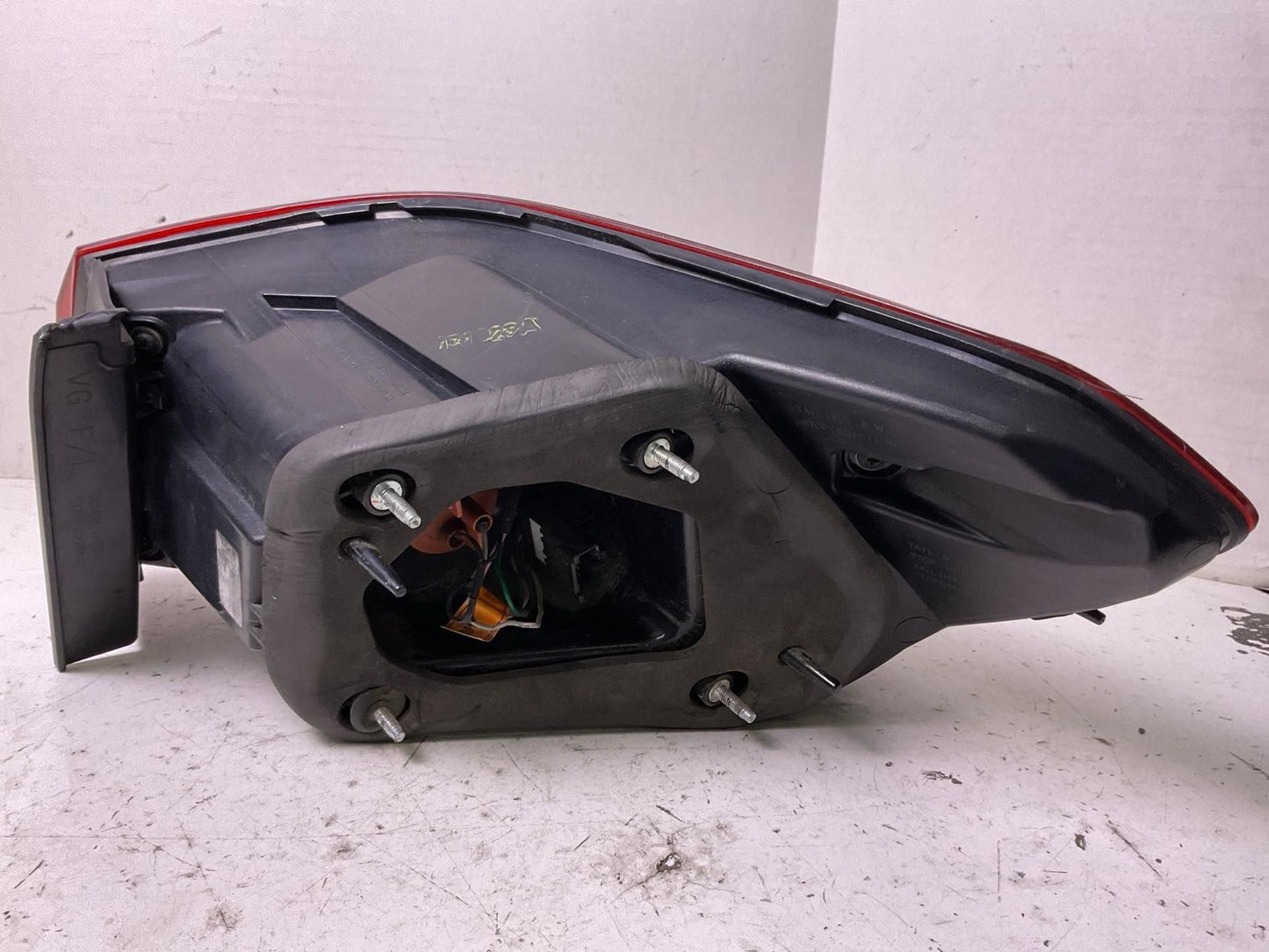 Tail Light Assembly KIA CADENZA Left 14 15 161