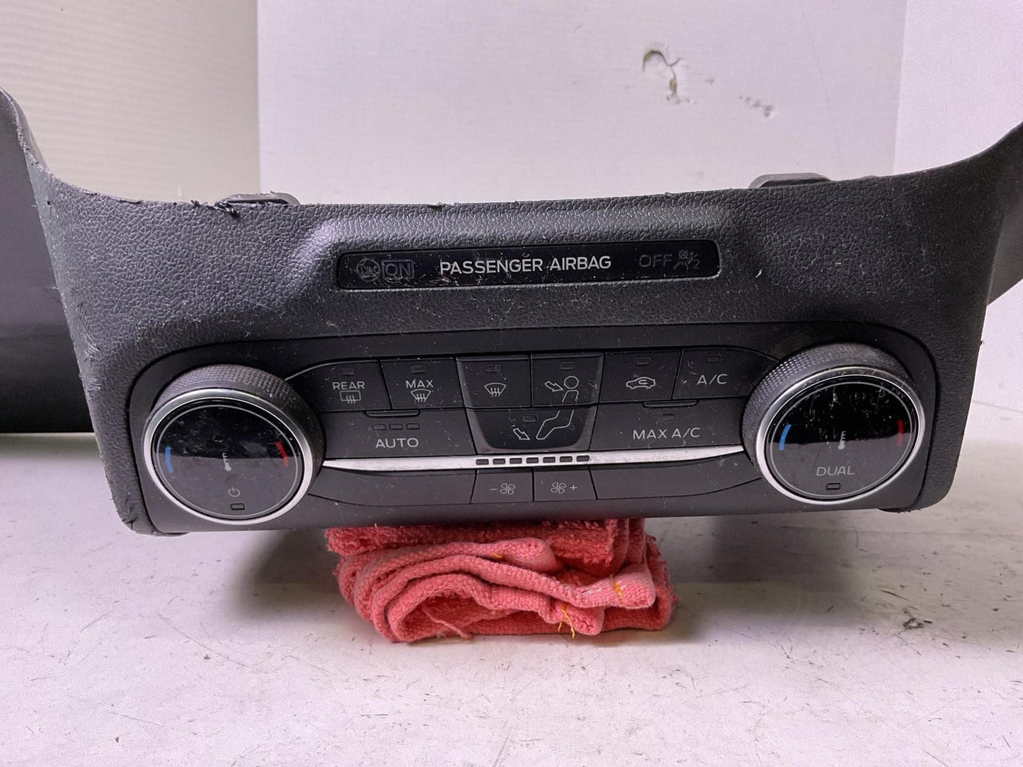 Heater A/c Control FORD ESCAPE 22 23 240