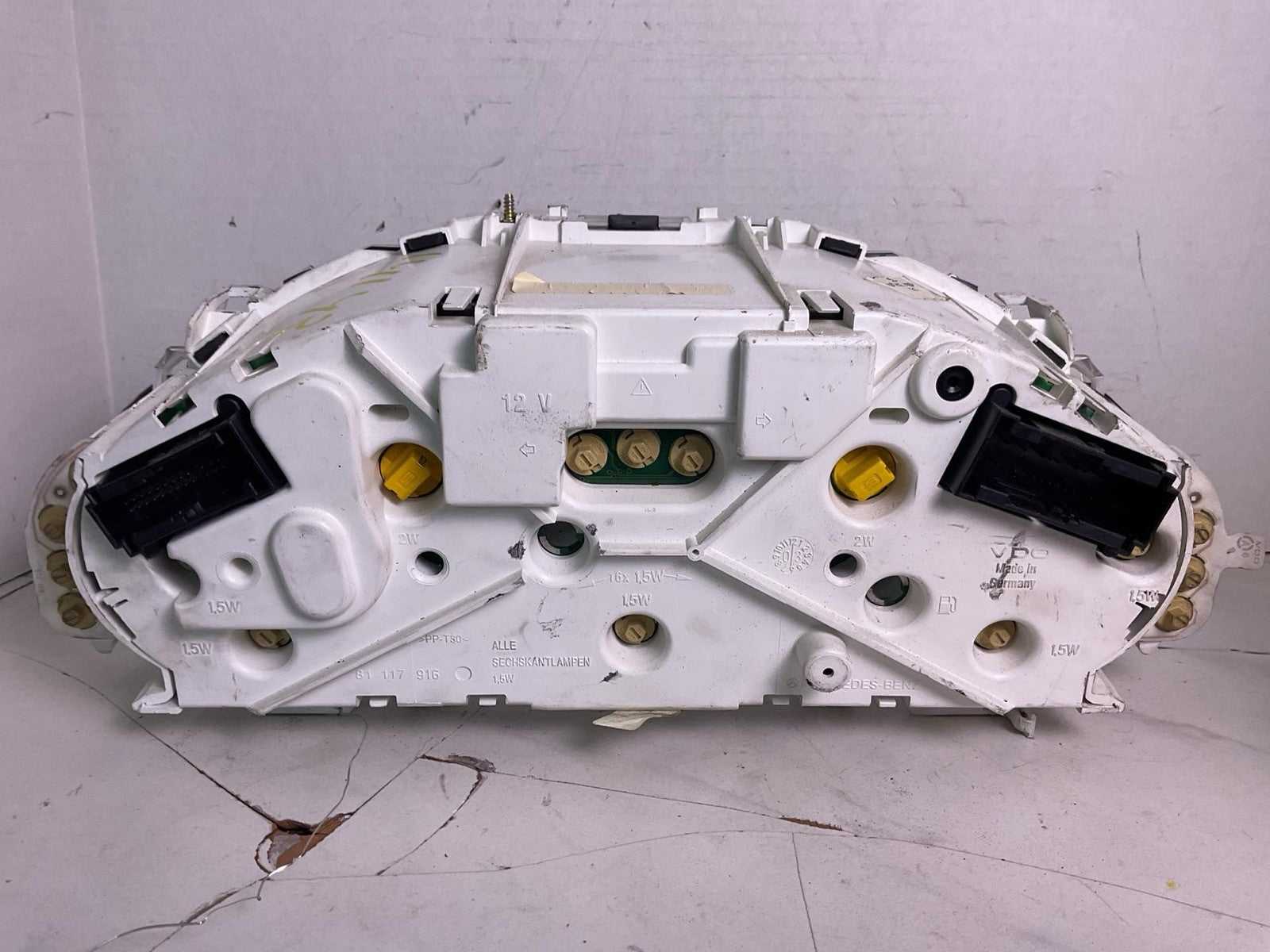 Speedometer CHRYSLER CROSSFIRE 04 052