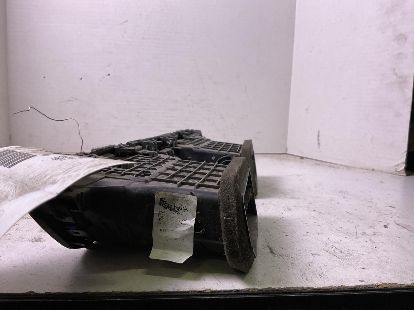 Air Cond./heater Vents KIA FORTE 211