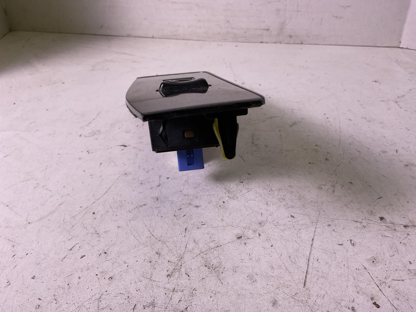 Door Switch Front LEXUS ES350 163