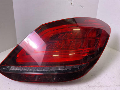 Tail Light Assembly MERCEDES C-CLASS Right 19 20 210