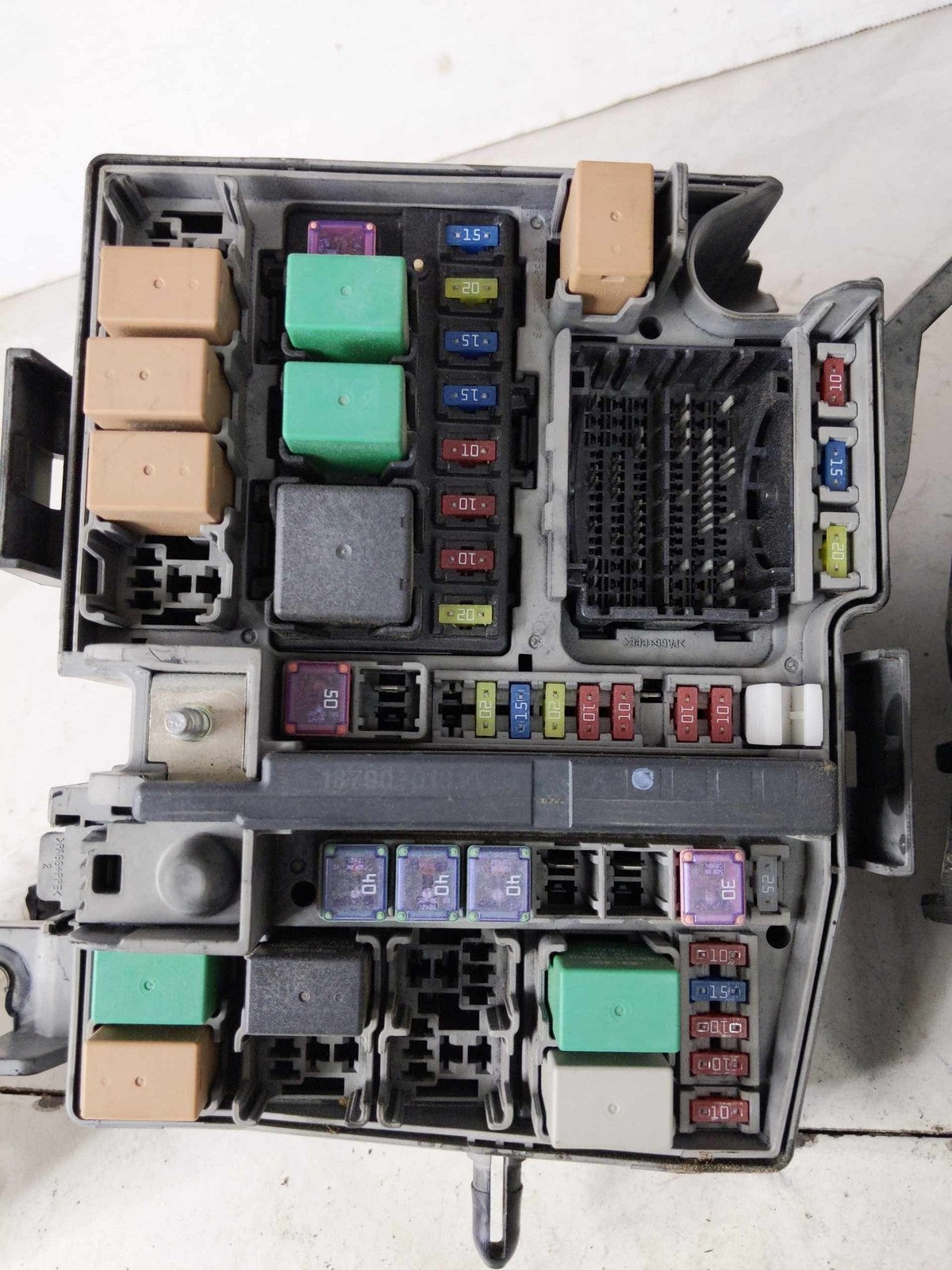 Engine Fuse Box KIA OPTIMA 11 12 132