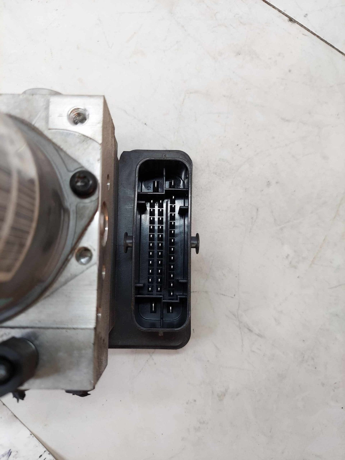 Anti-lock Brake Parts HYUNDAI SONATA 15 16 175