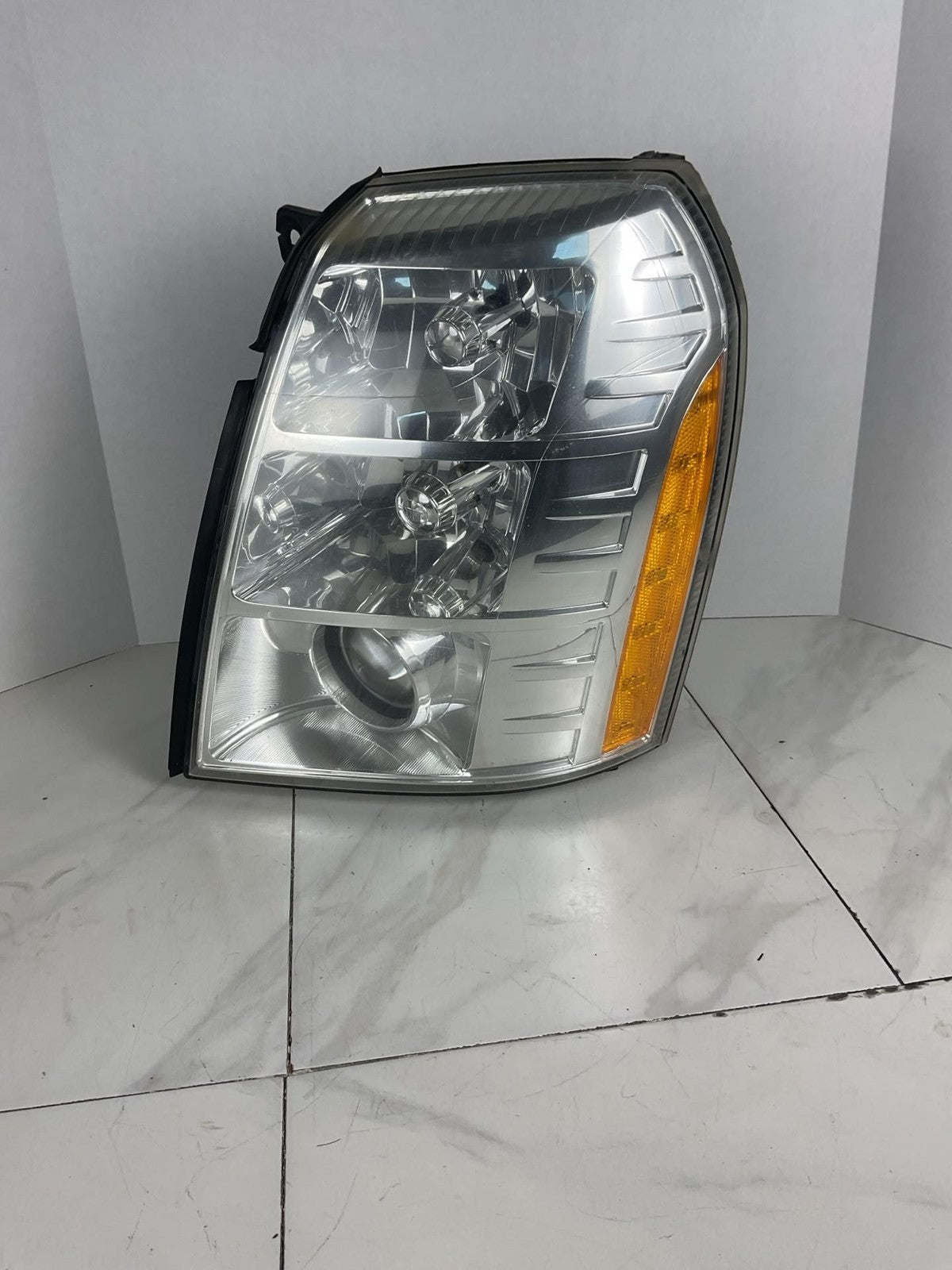 Headlamp Assembly ESCALADE ESV Left 09 10 11 12 13 140