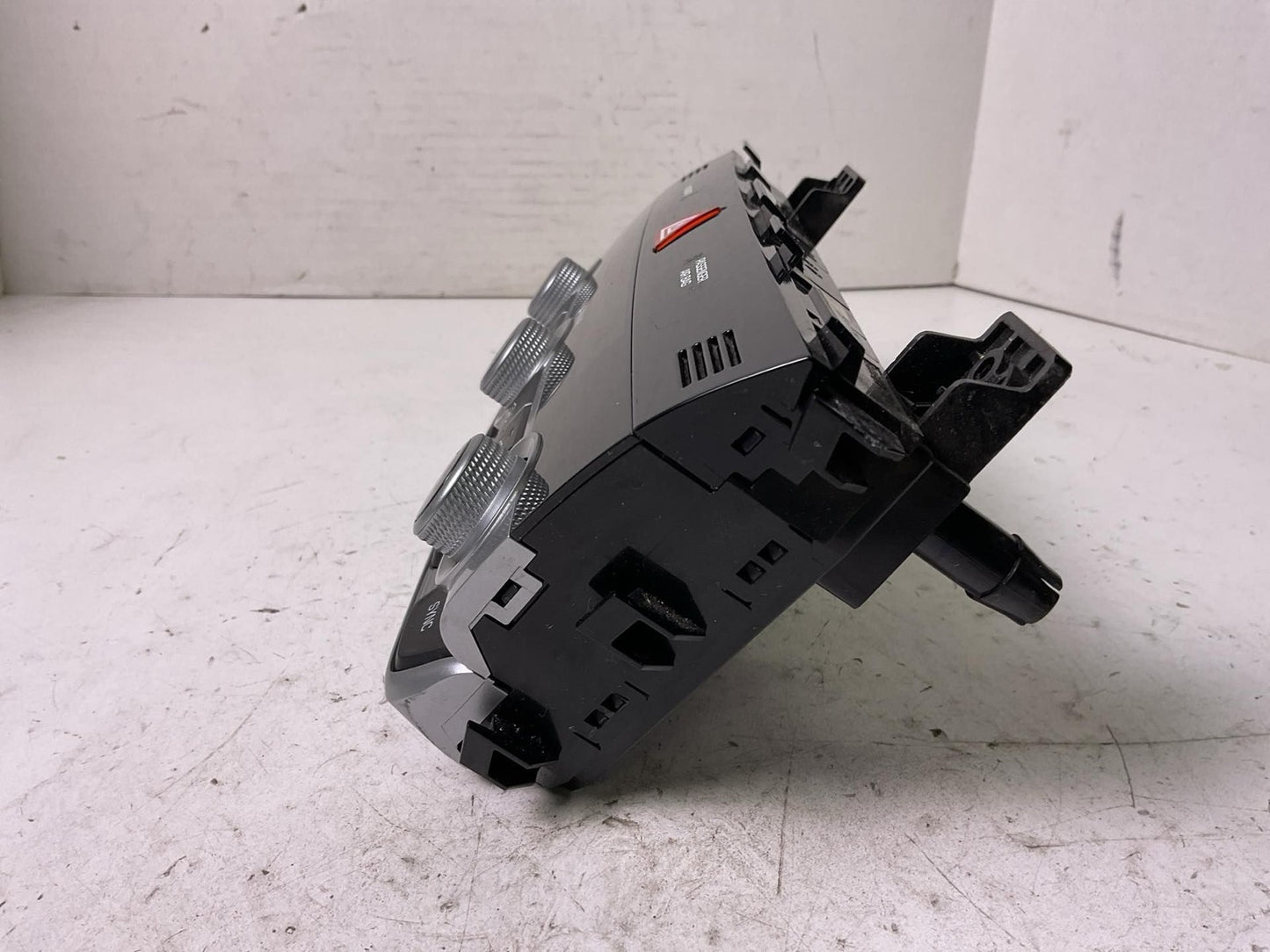 Heater A/c Control HYUNDAI ELANTRA 19 203