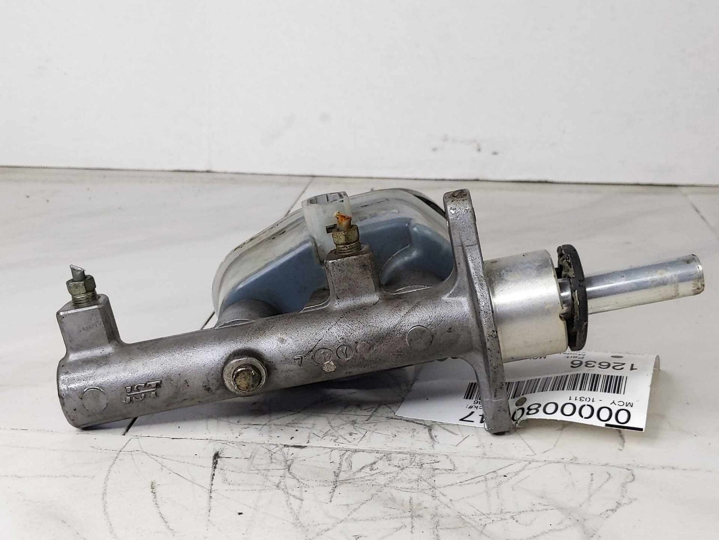 Master Cylinder TOYOTA TUNDRA 00 01 02 03 04 05 064