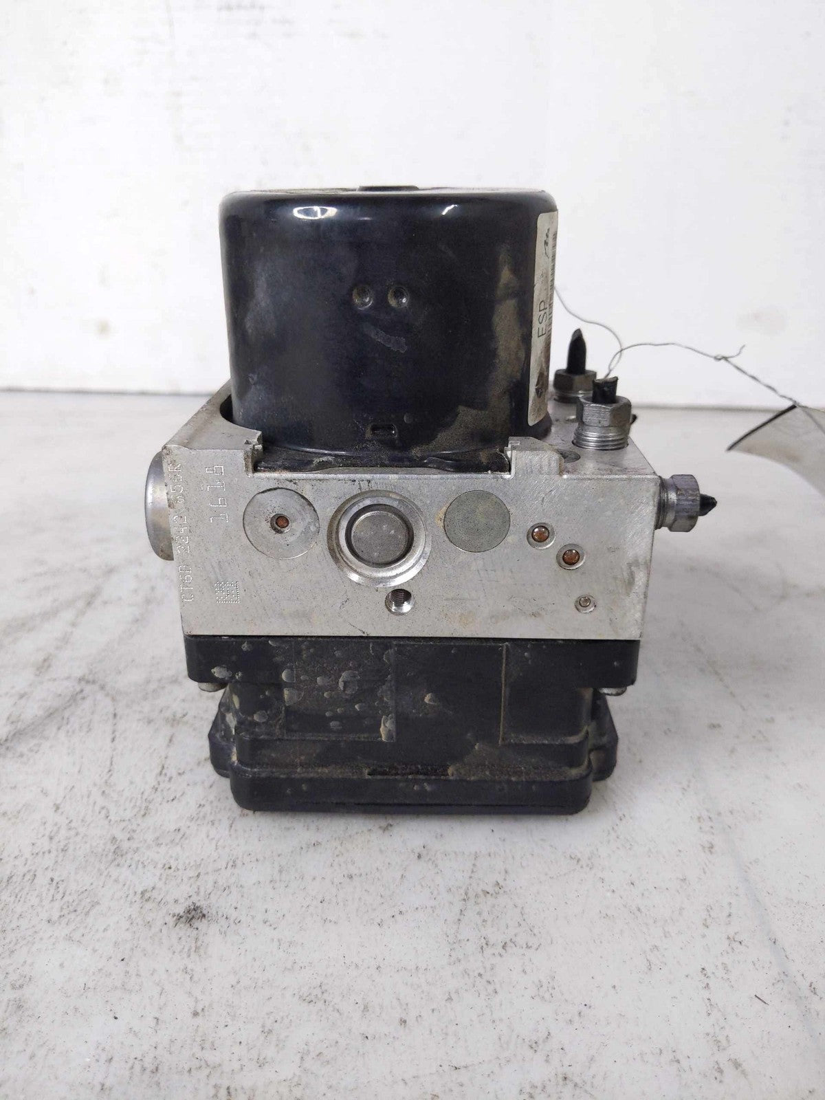 Anti-lock Brake Parts for 2013-2014 DODGE DART4