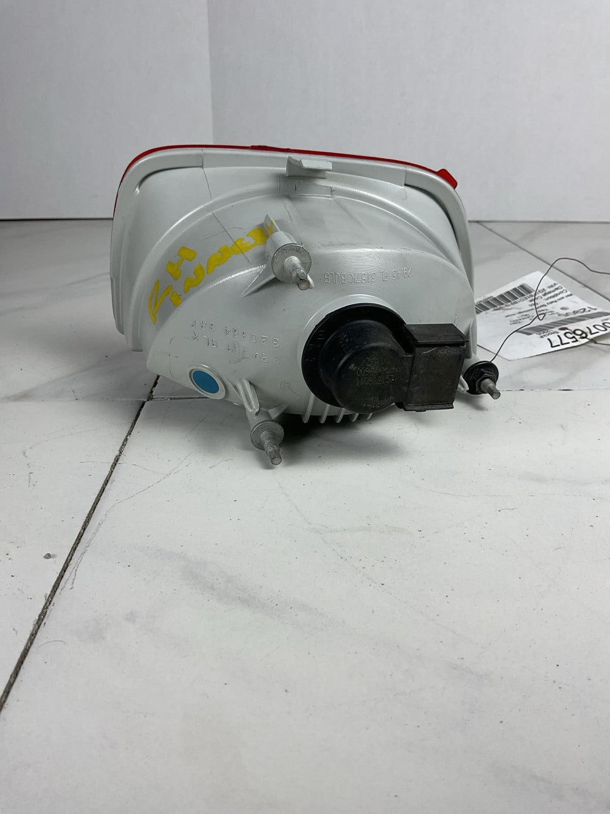 Tail Light Assembly CHEVY CAMARO Right 10 11 123