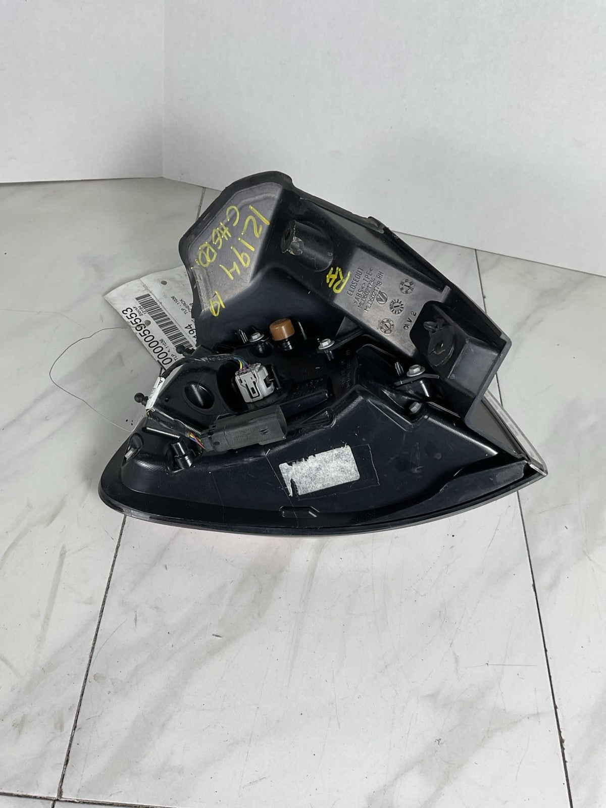 Tail Light Assembly JEEP CHEROKEE Right 19 20 21 22 235