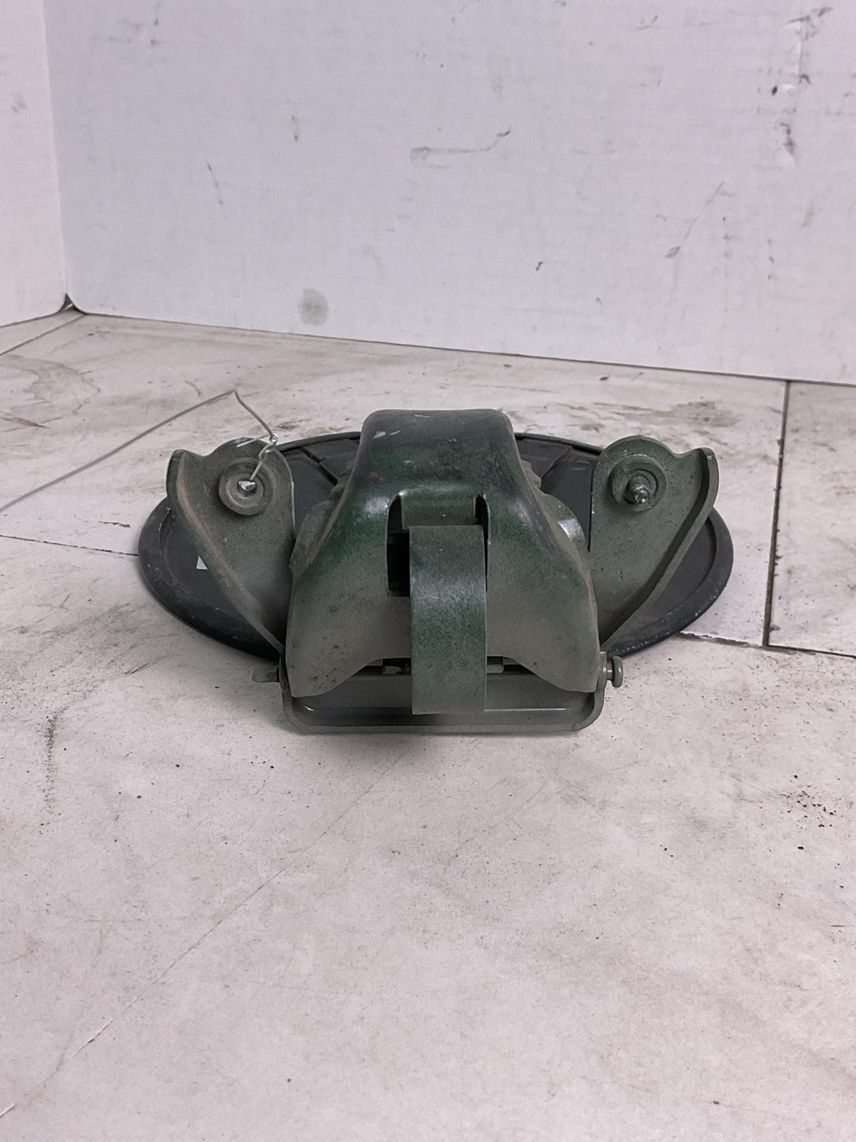 Fuel Tank Door FORD PICKUP F150 97 98 99 00 01 02 03 042