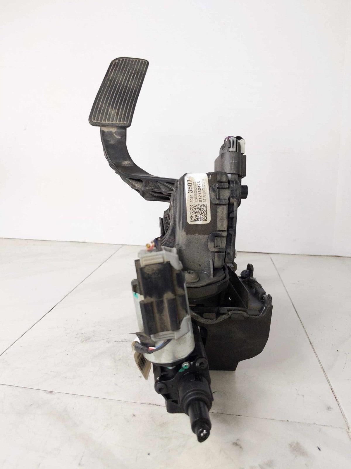 Gas Pedal GMC YUKON 151