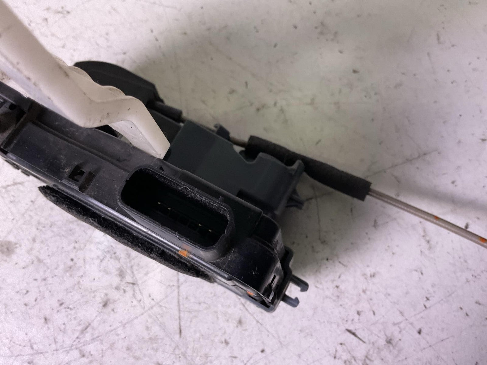 Front Door Latch HYUNDAI SONATA Right 11 12 13 14 157